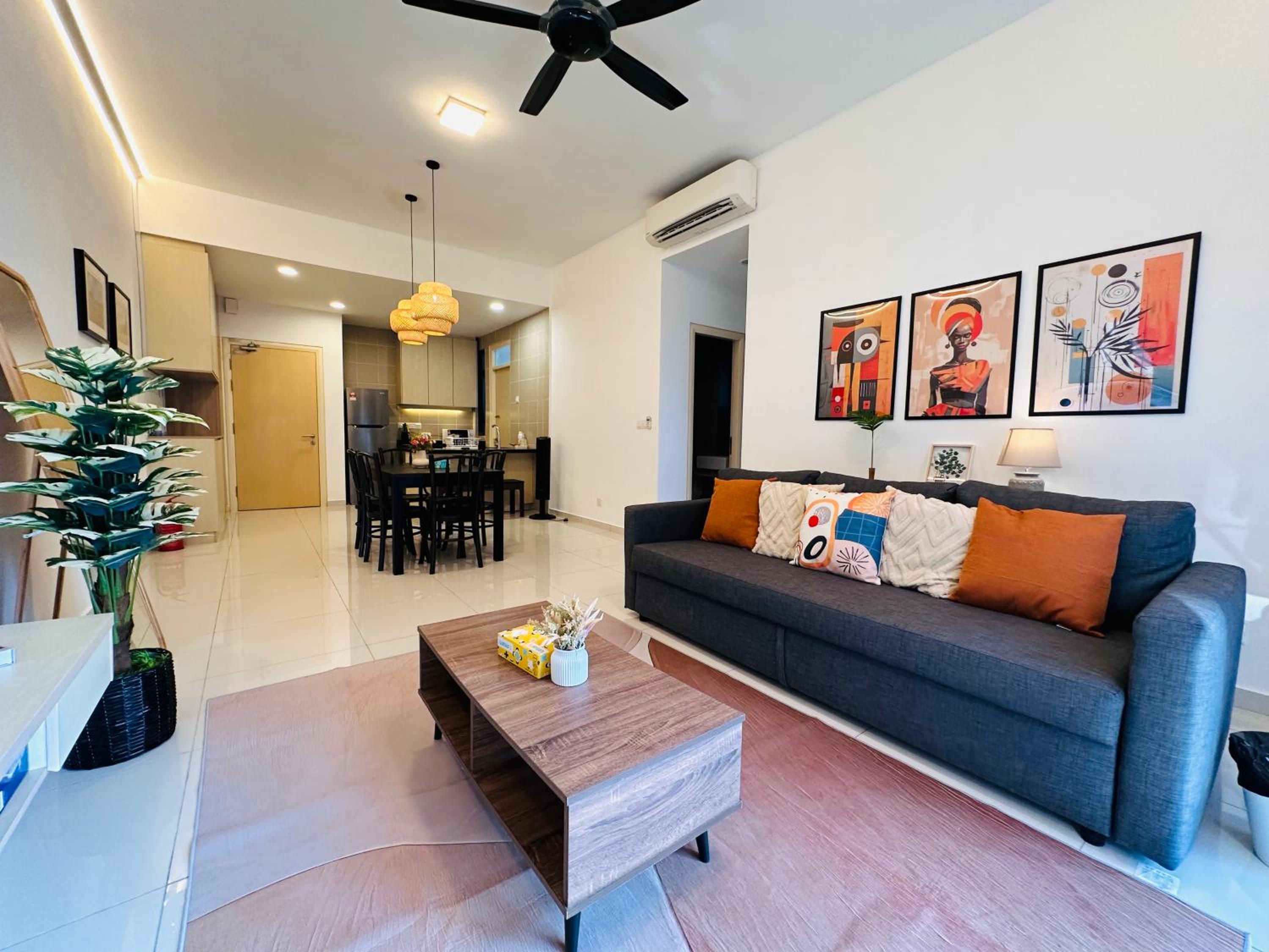 Stylish Urban Oasis Icon City with Sky Pool and Cozy Interior photo 6