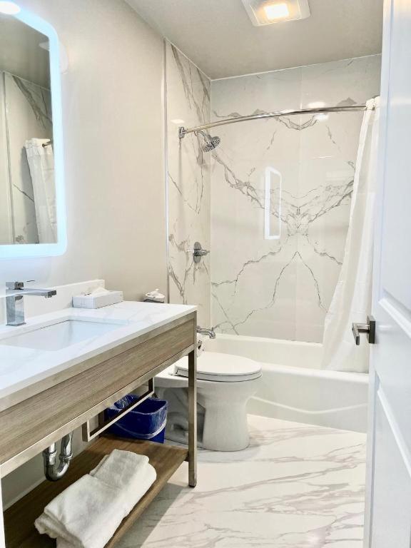 Nob Hill Motor Inn -Newly Updated Rooms! photo 24 of 25
