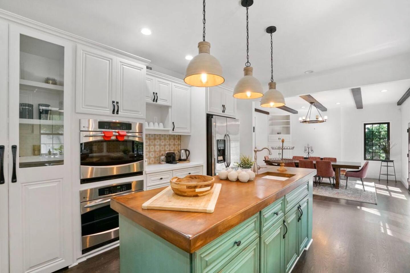 Luxury Home In The Peaceful Bel-Air Neighborhood