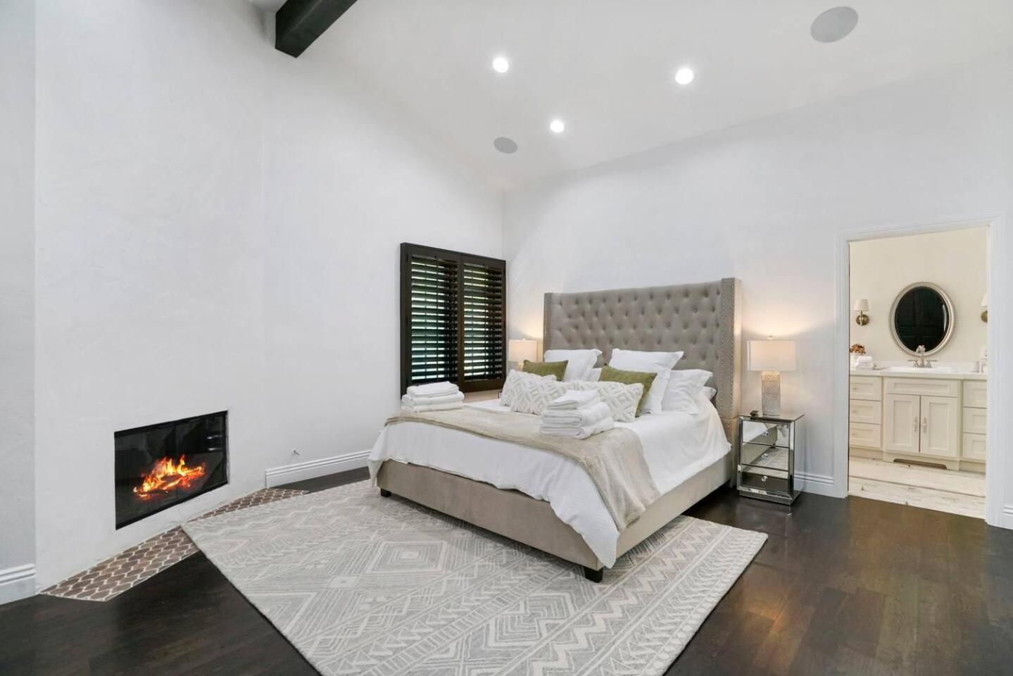 Luxury Home In The Peaceful Bel-Air Neighborhood