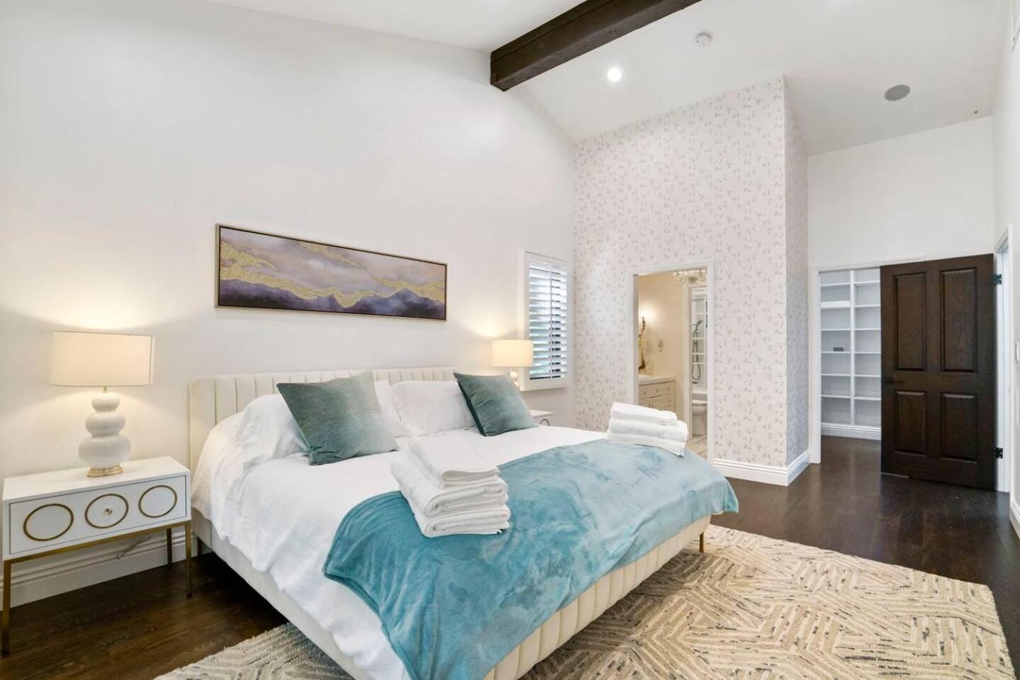 Luxury Home In The Peaceful Bel-Air Neighborhood