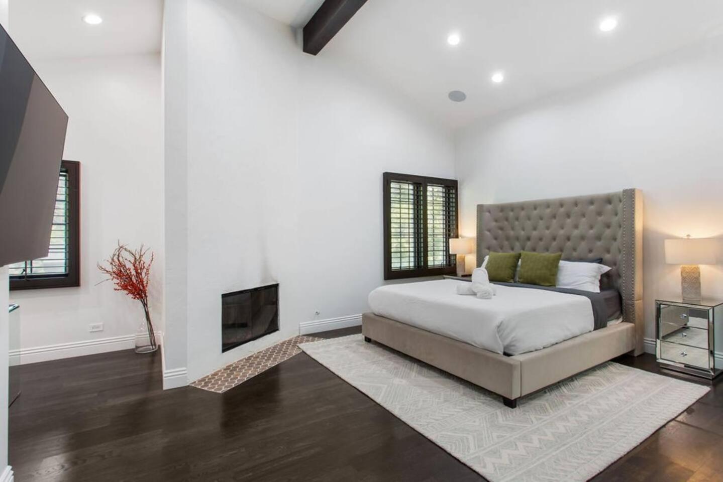 Luxury Home In The Peaceful Bel-Air Neighborhood