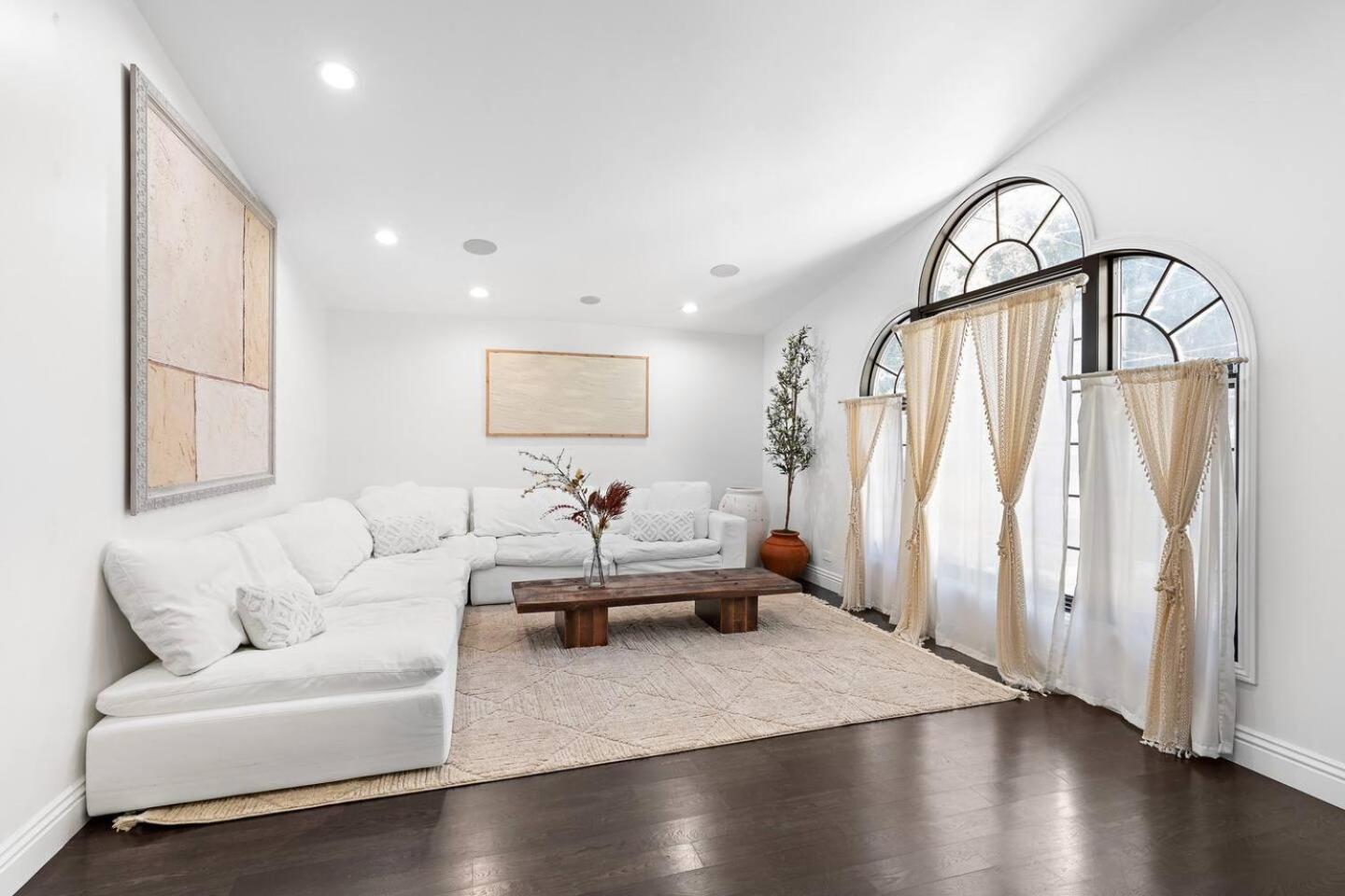 Luxury Home In The Peaceful Bel-Air Neighborhood