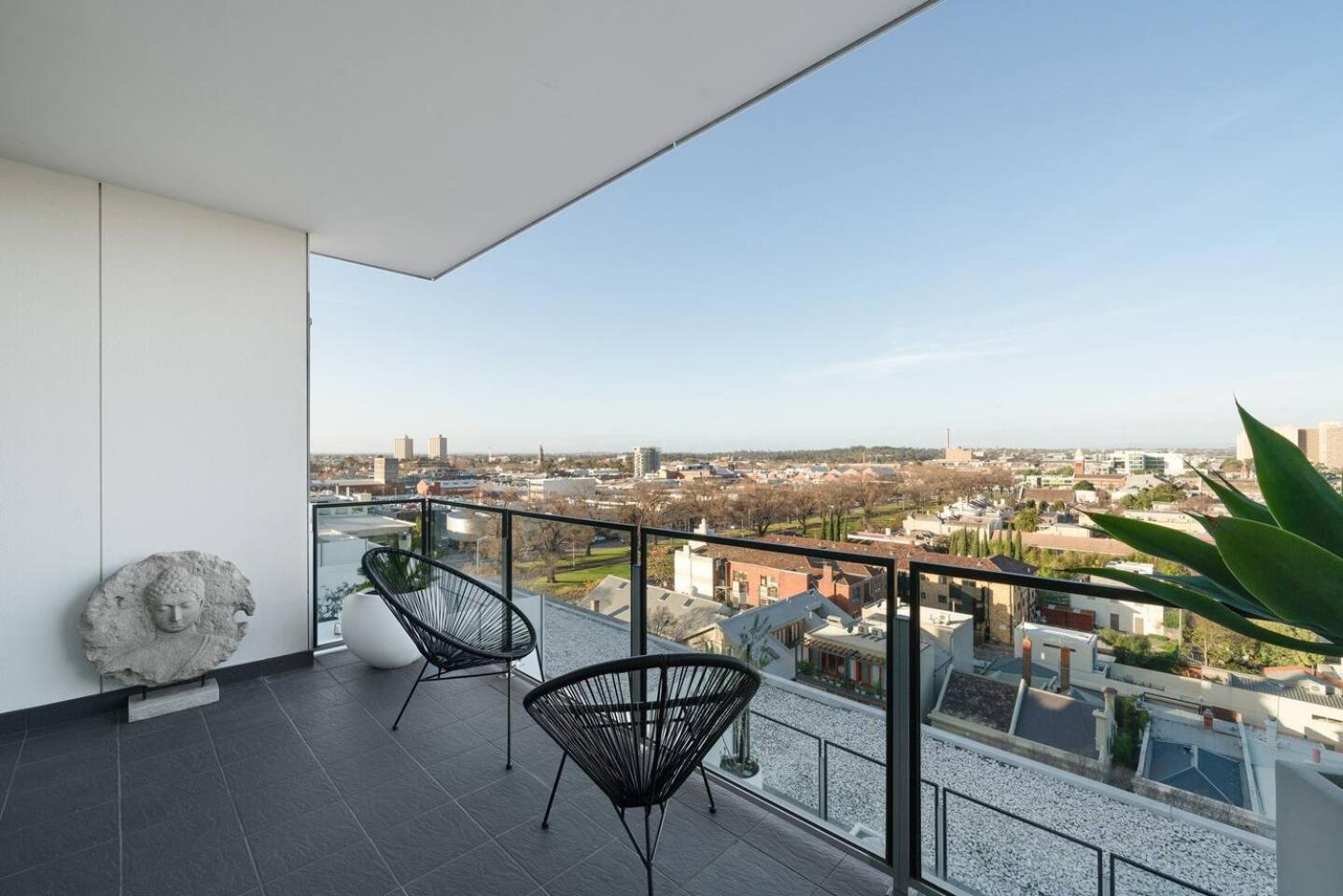Stellar Lux Living, Pool and Gym
