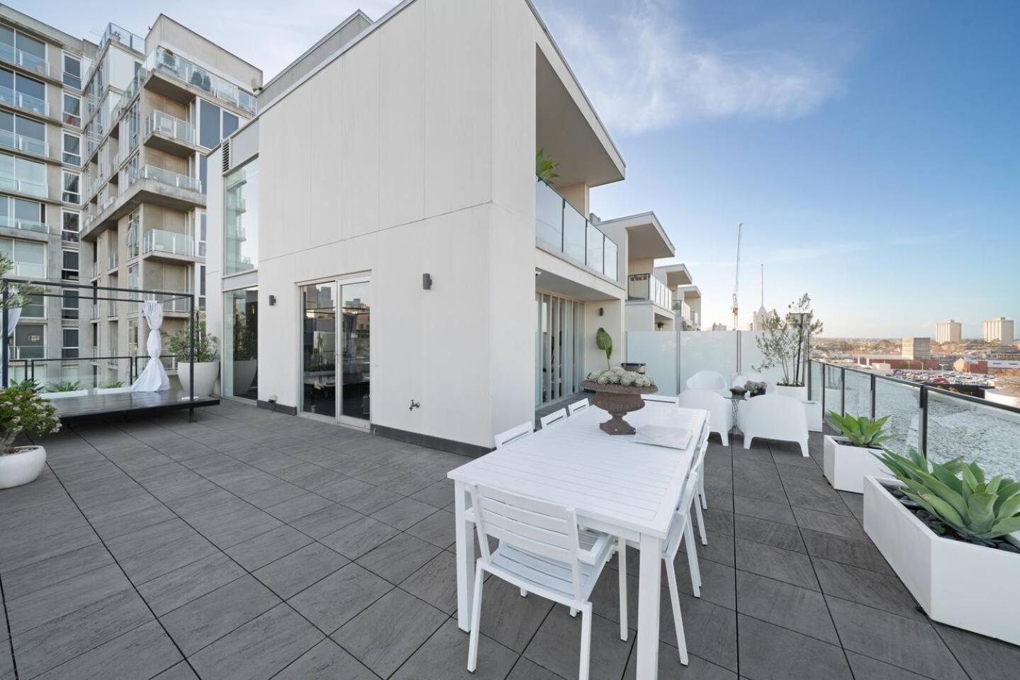 Stellar Lux Living, Pool and Gym