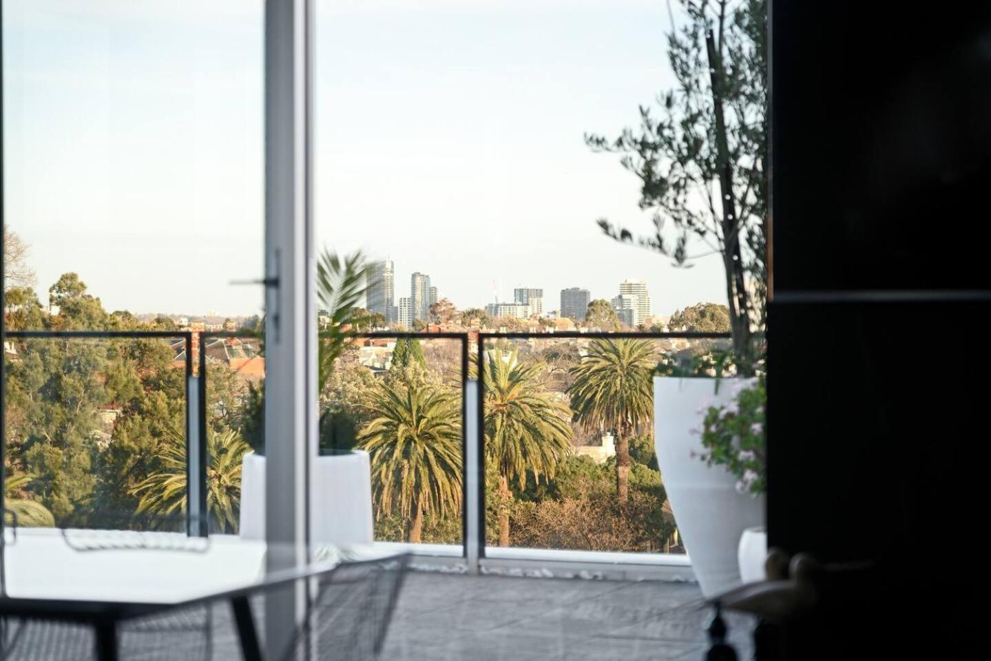 Stellar Lux Living, Pool and Gym