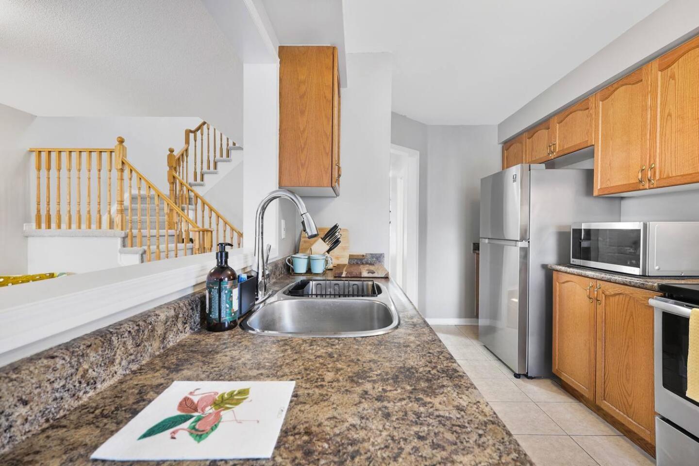 Spacious Whitby Haven 3BR Home and Parking