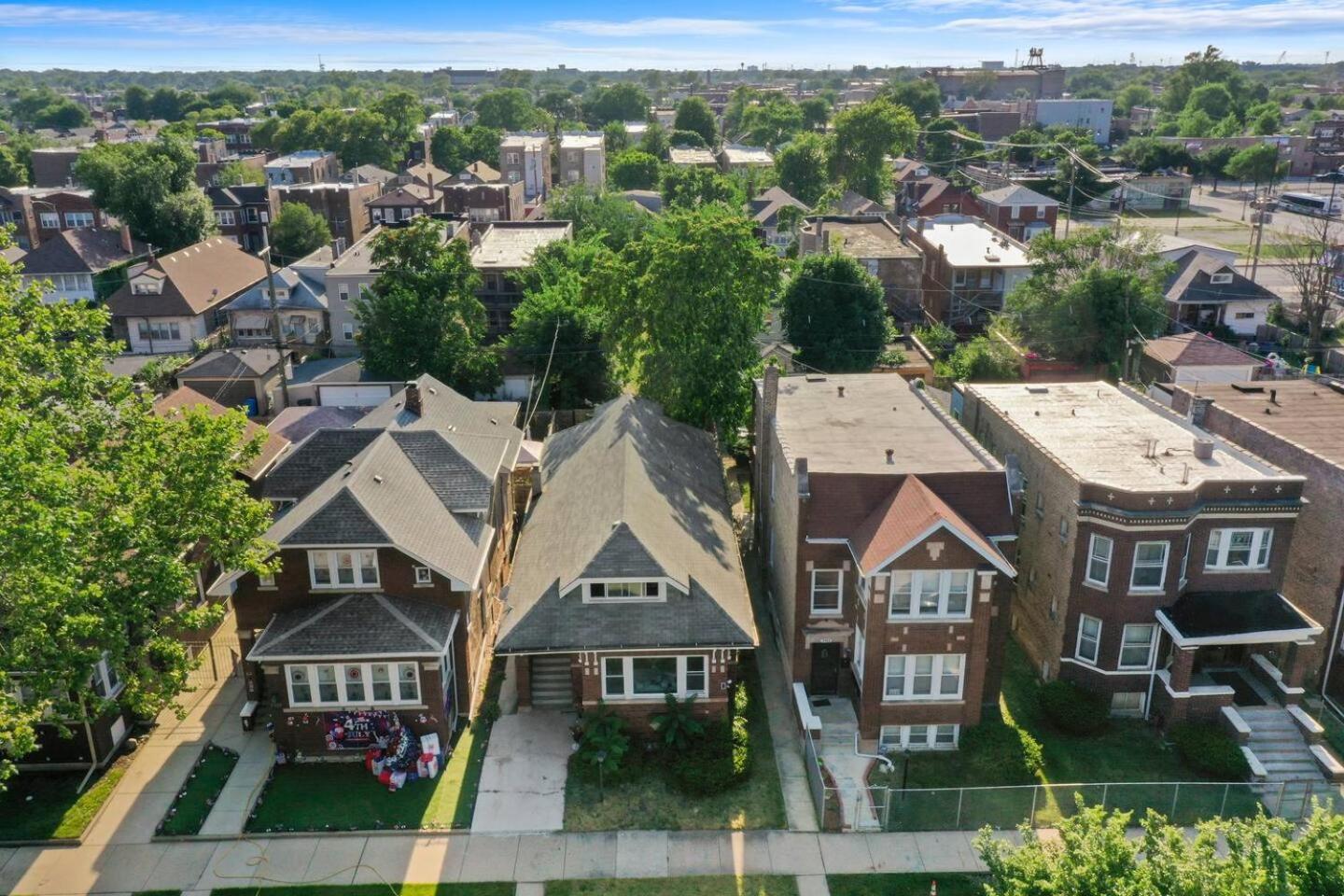 Gorgeous 5 BR Gem with Games view 5