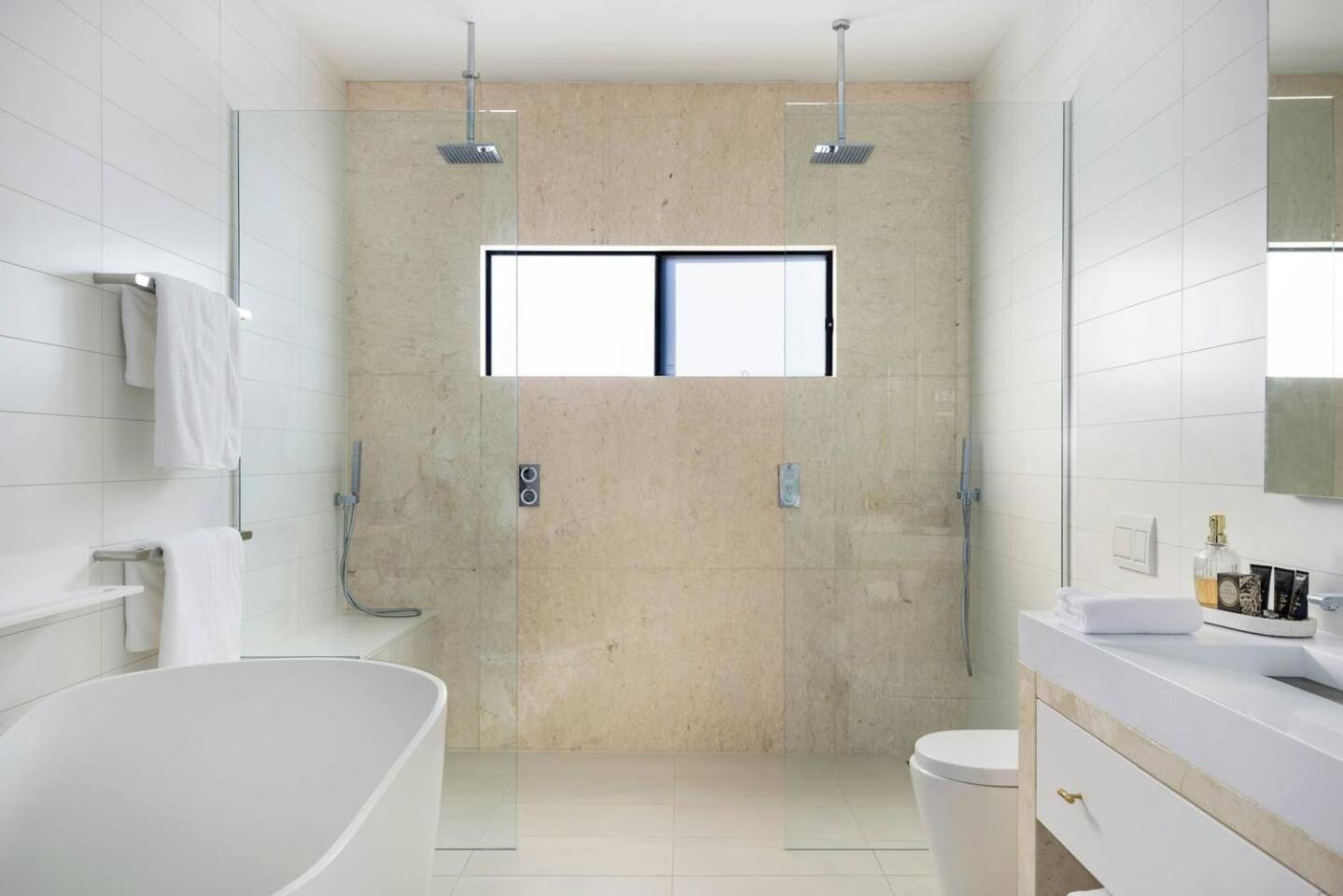 Vue Two - Nelson Bay Waterfront Luxury