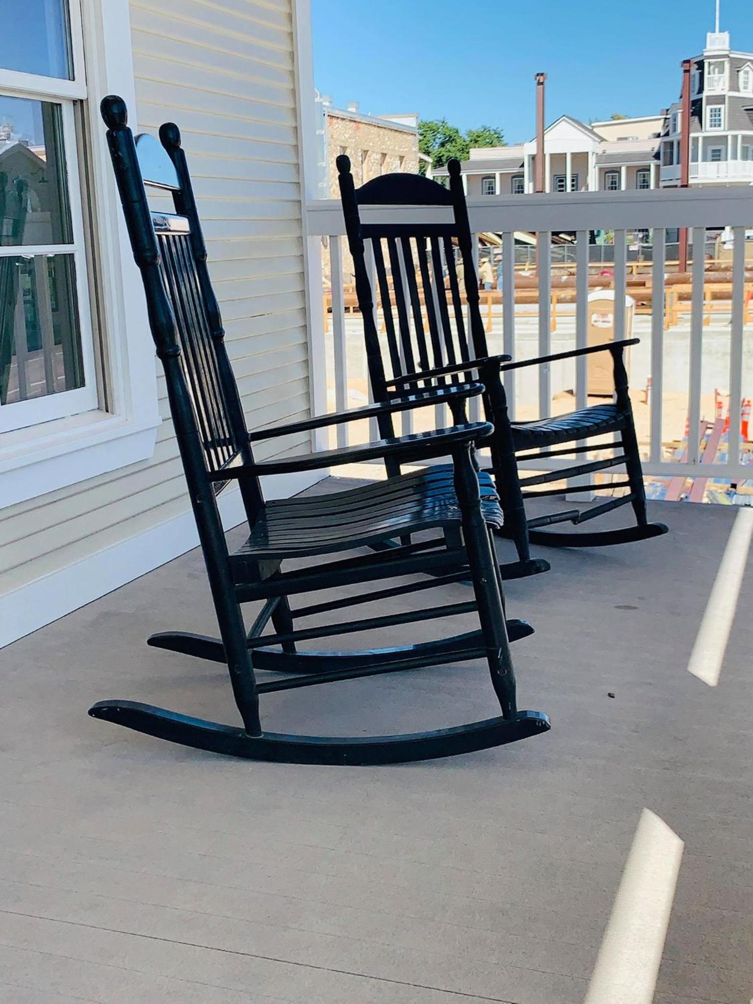 Hotel Emigrant's Inn - Image 1