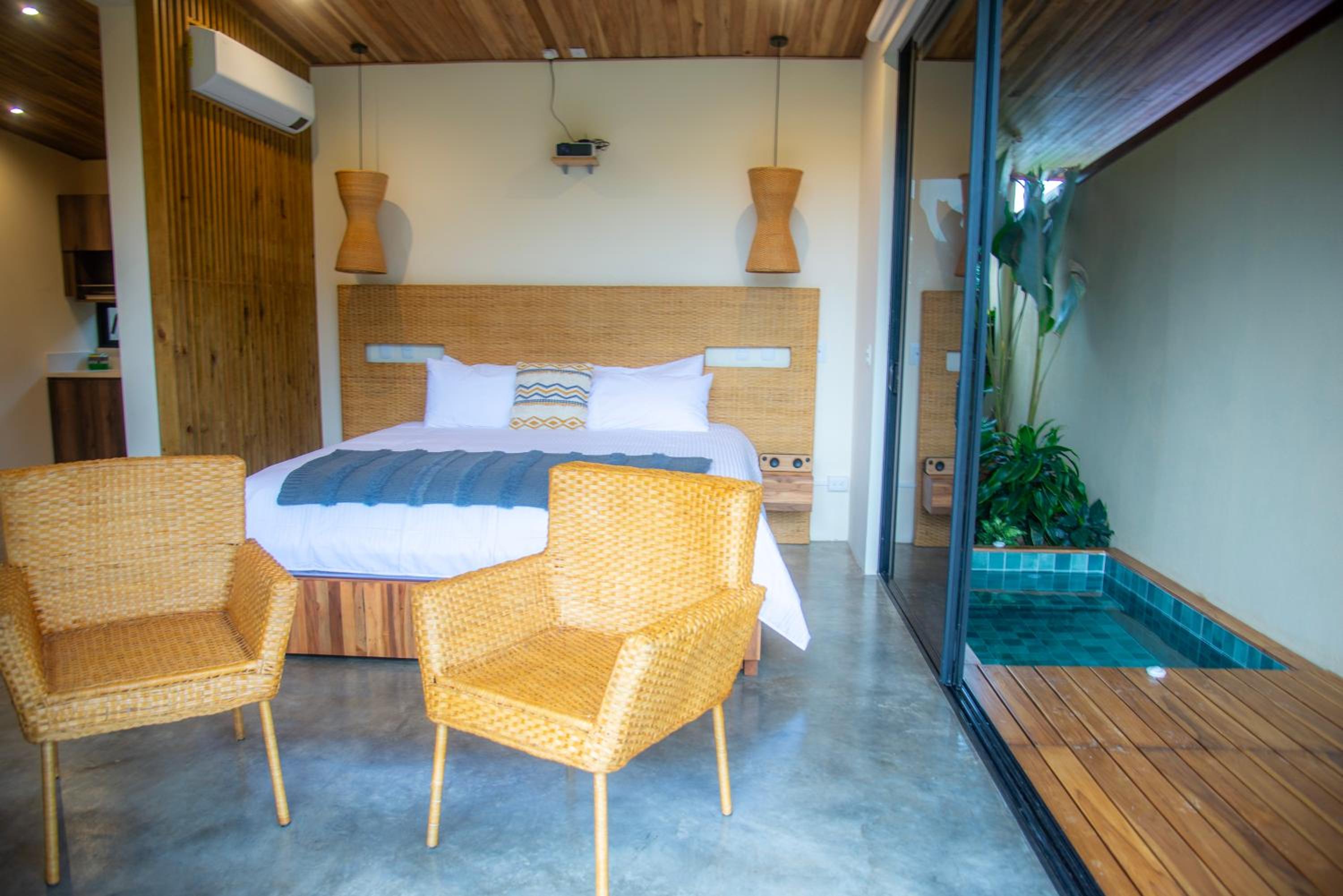 Scenic Volcano Villas with Hot Tub