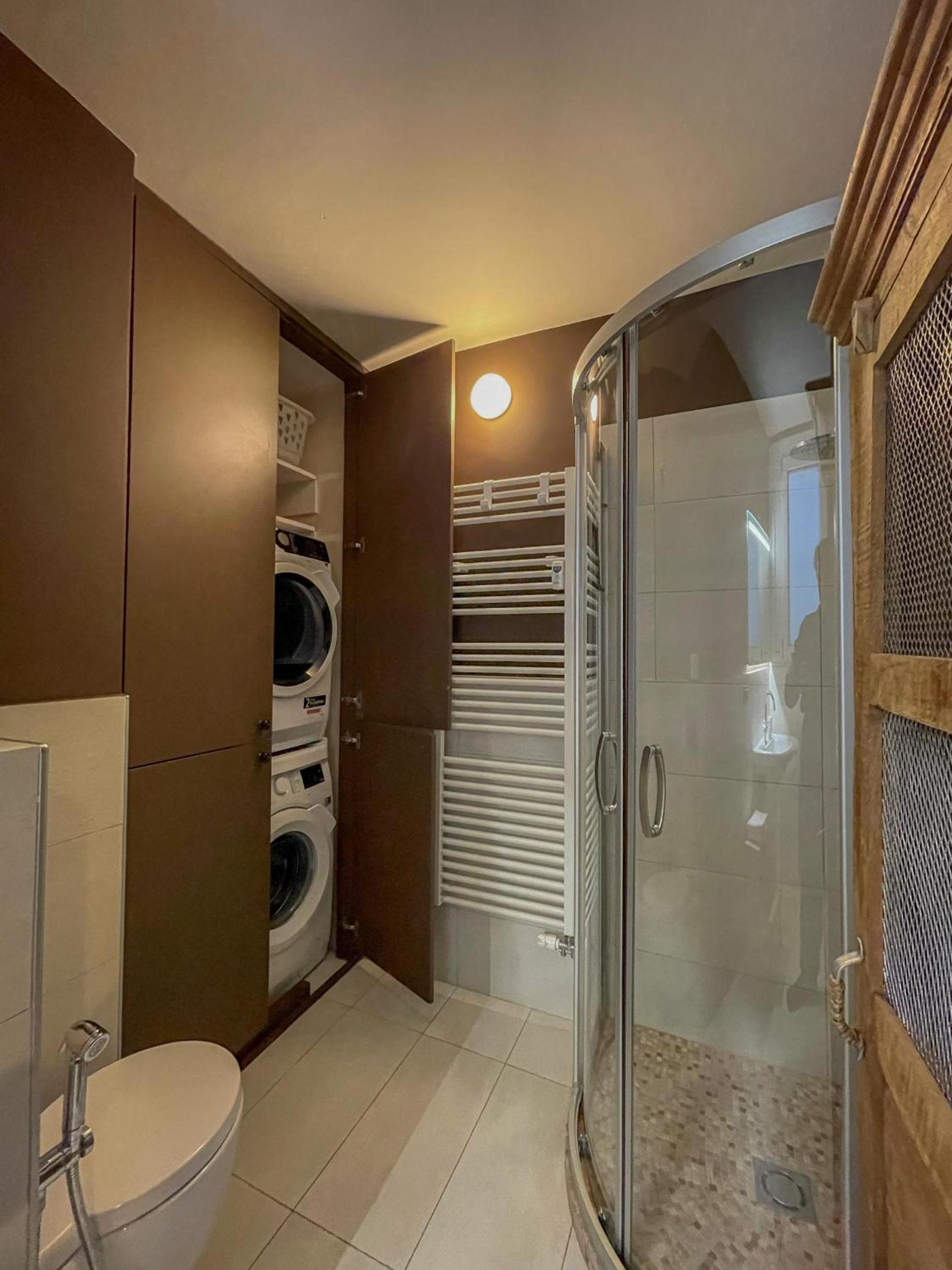 Photo 65