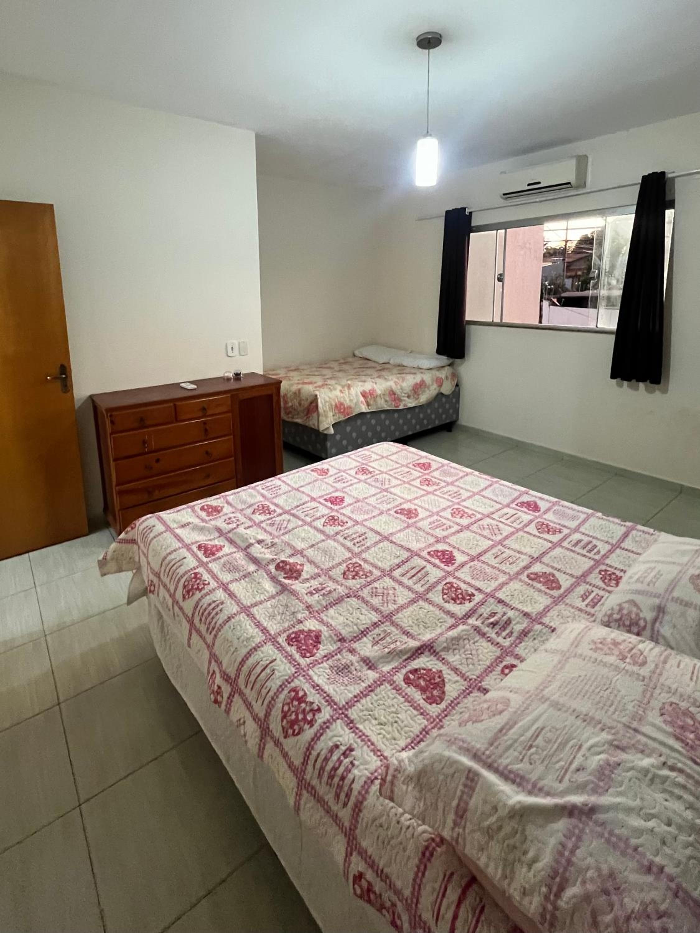 Duplex familiar com piscina de aquecimento solar