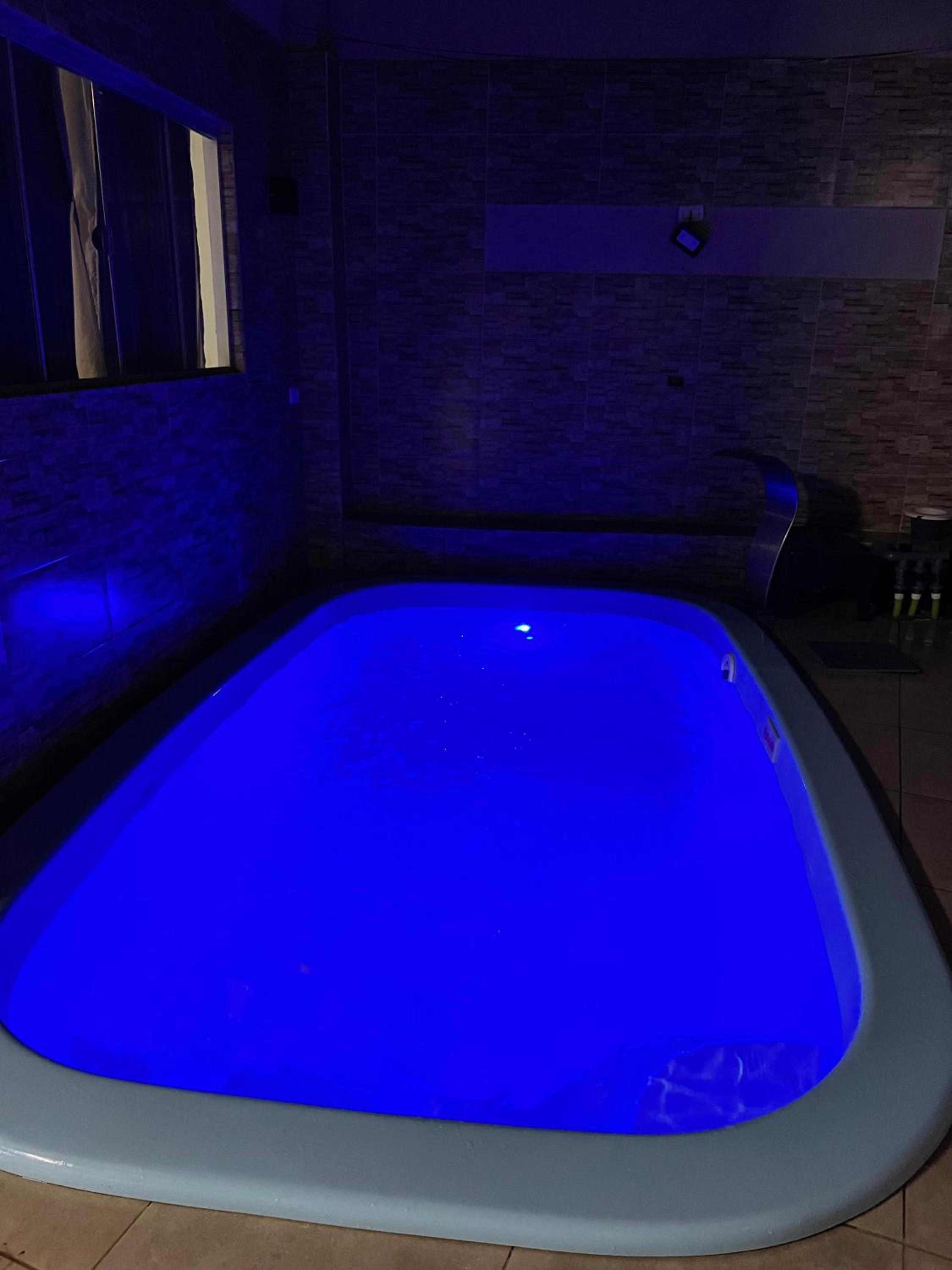 Duplex familiar com piscina de aquecimento solar