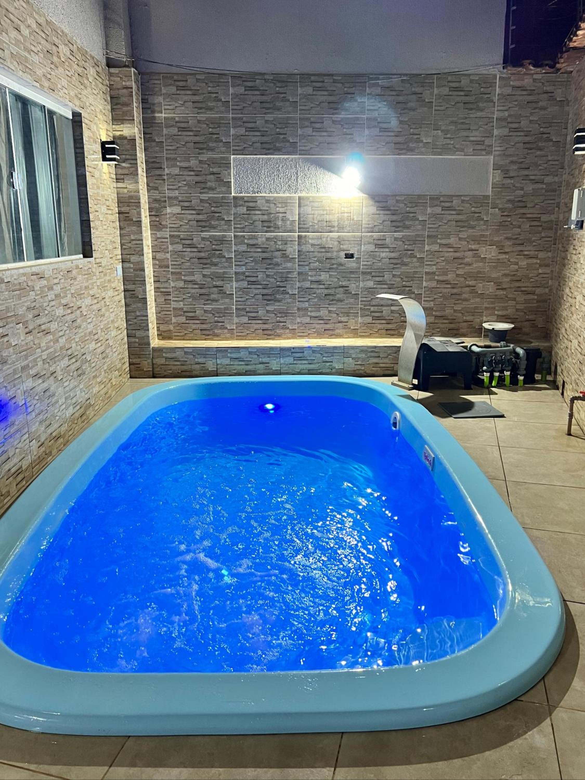 Duplex familiar com piscina de aquecimento solar