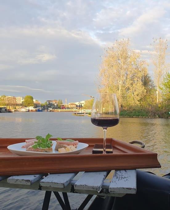Traum am Wasser - romantische Erholung in Berlin