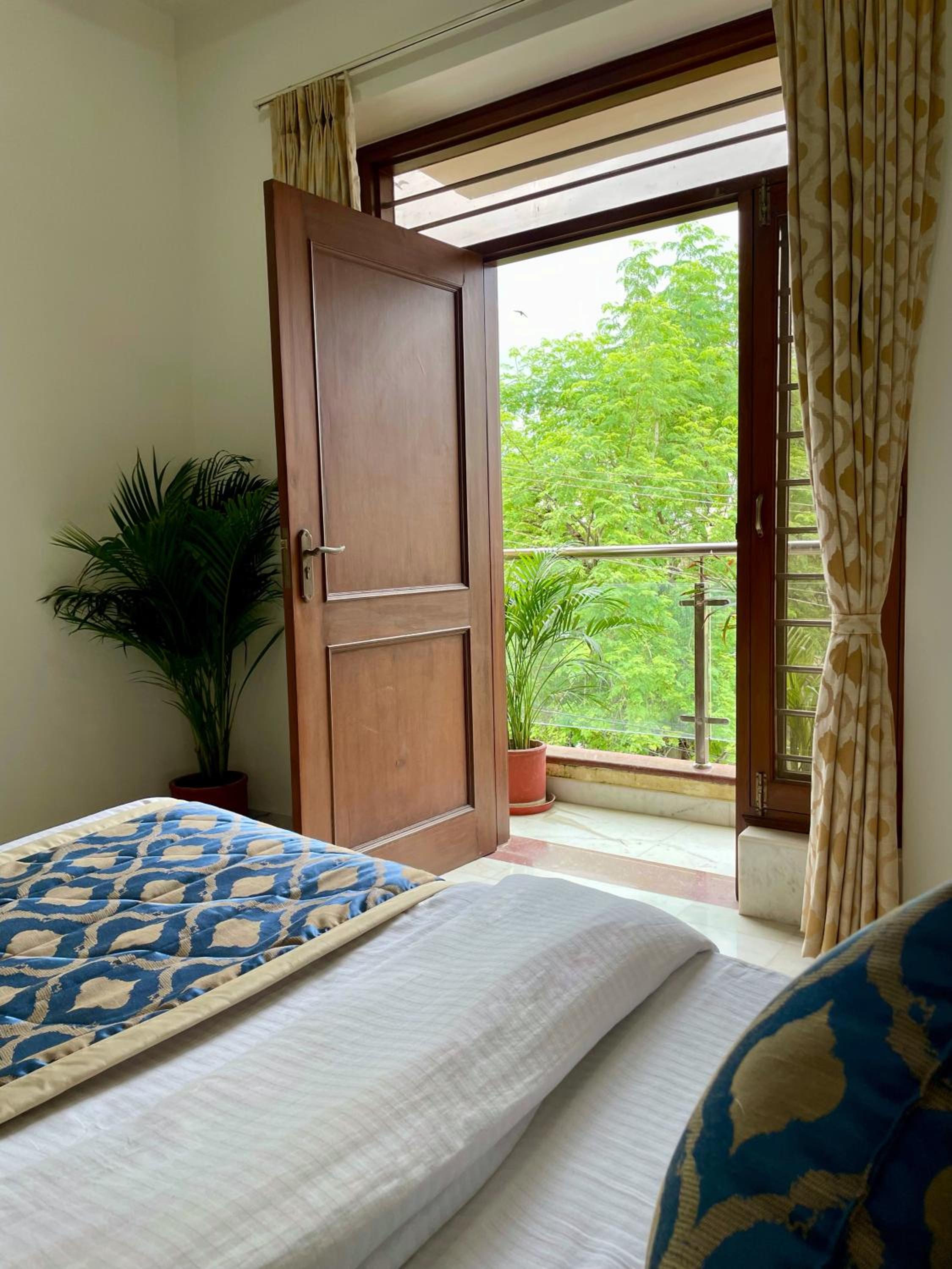 Karni Nivvas - Luxury Redefined