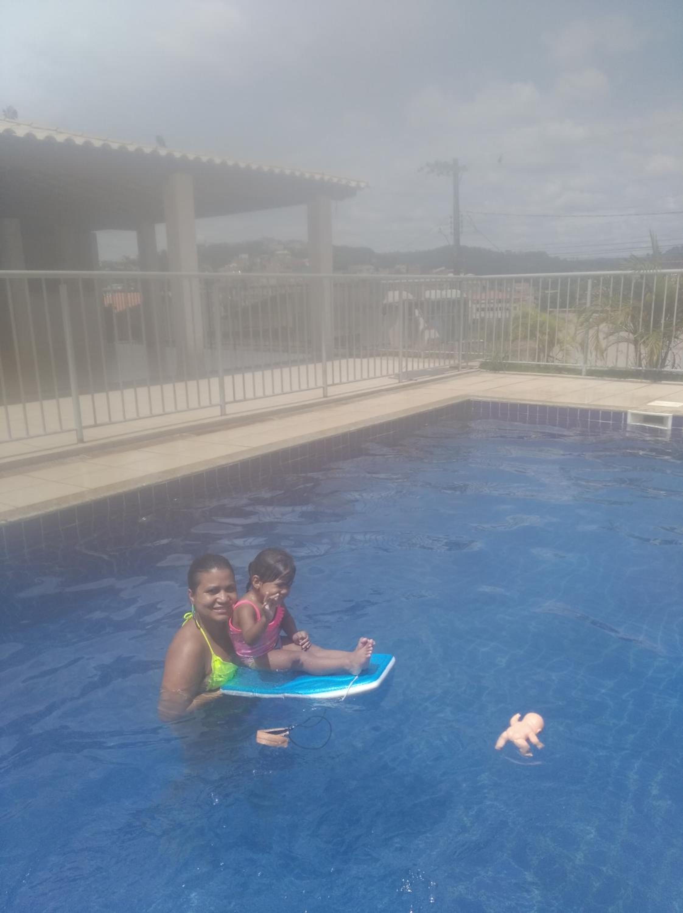 Apto condomínio portaria 24 hrs