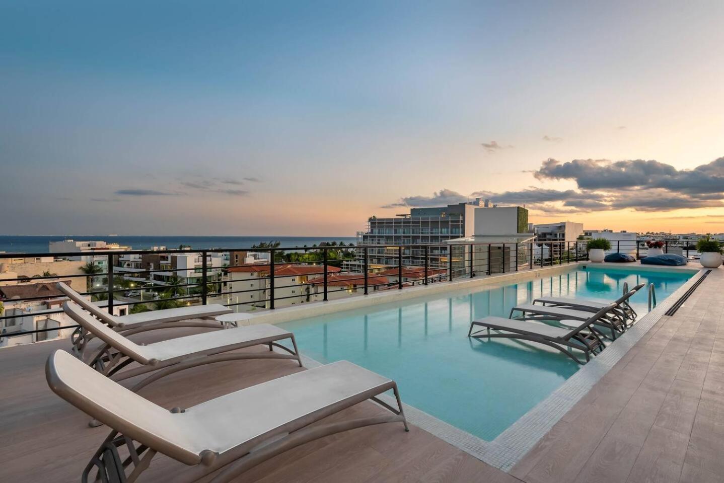1bed in The Boat Residences, 200m from the beach view 3