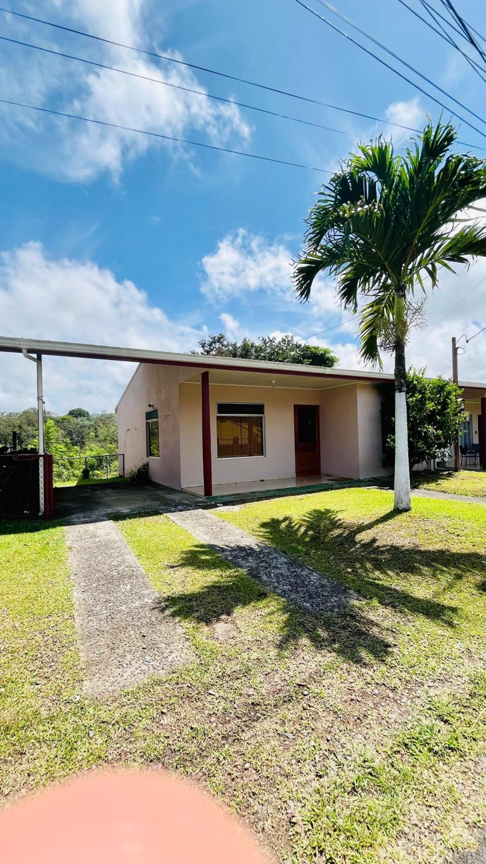 Charming Casa Aura, near lake Arenal in Nuevo arenal, pet friendly- Casas Airelibre