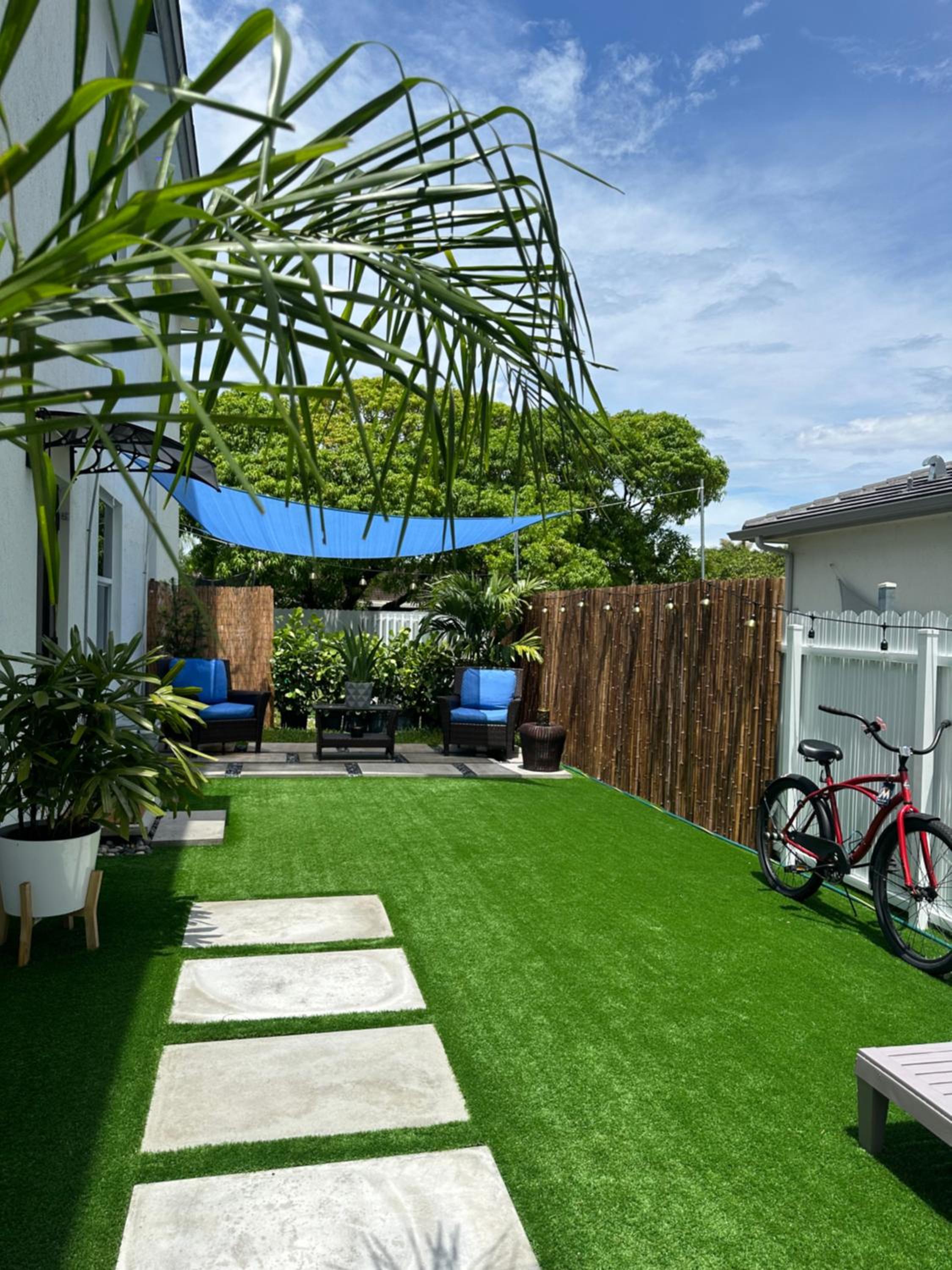 Tropical Studio