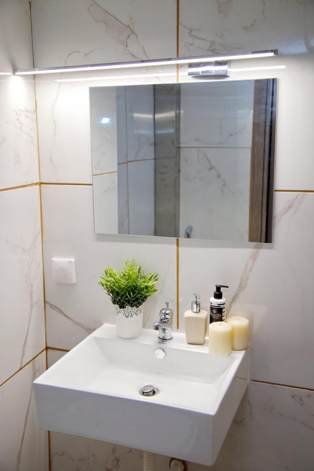 Aroura Home 2BR Neos Kosmos