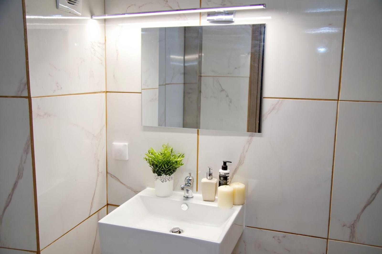 Aroura Home 2BR Neos Kosmos