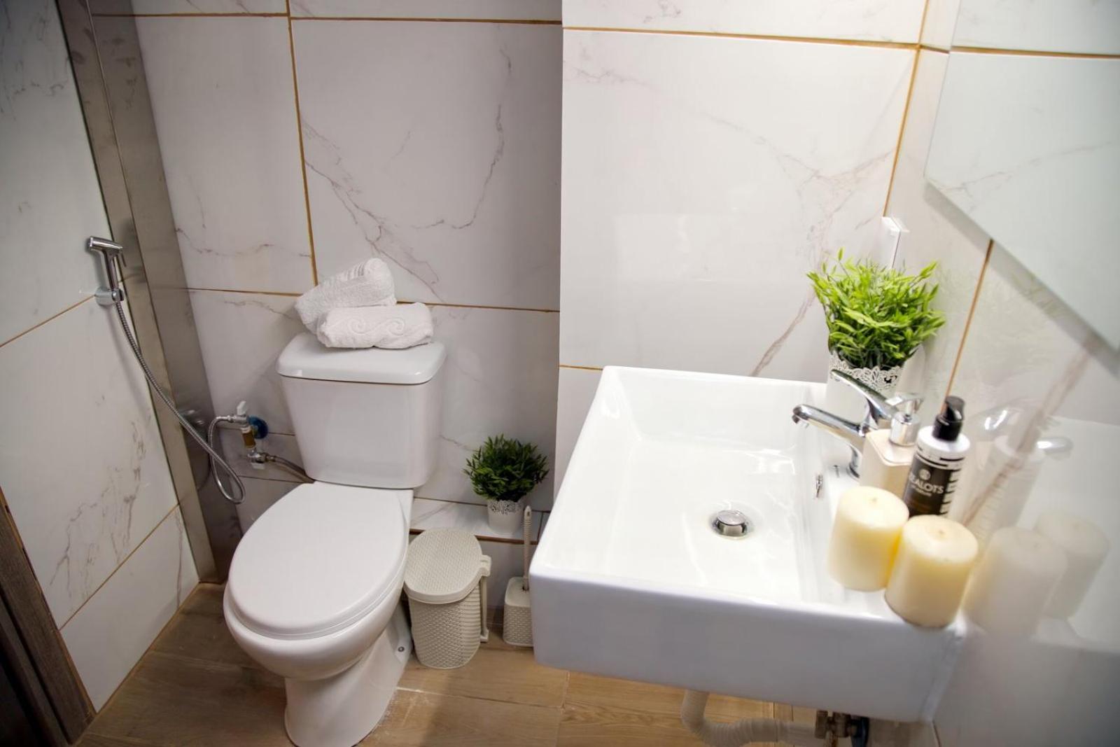 Aroura Home 2BR Neos Kosmos
