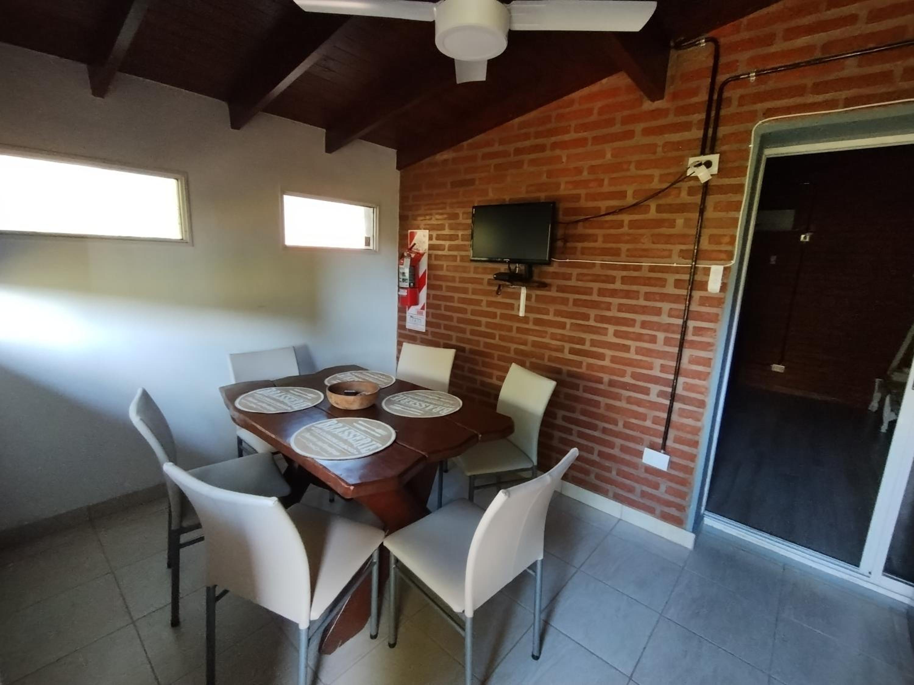 A Mi Manera Apart