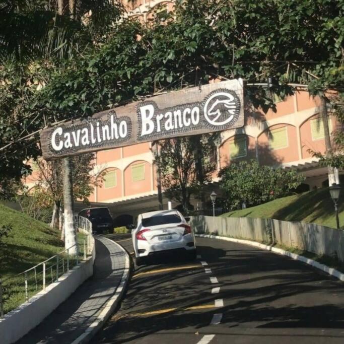 Agradável flat-Águas de Lindóia
