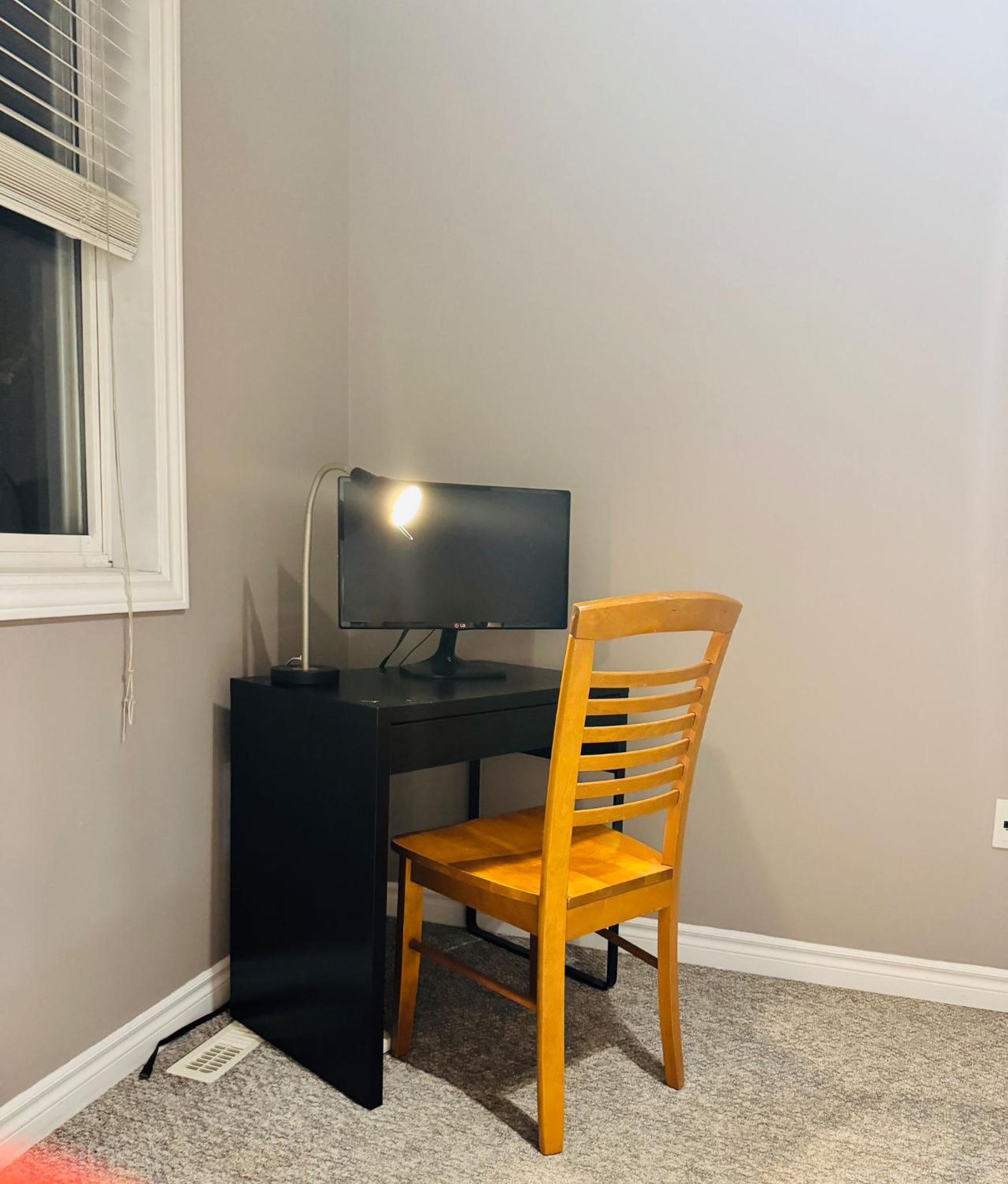 Spacious 4-Bedroom Home in Desirable Barrie Neighborhood