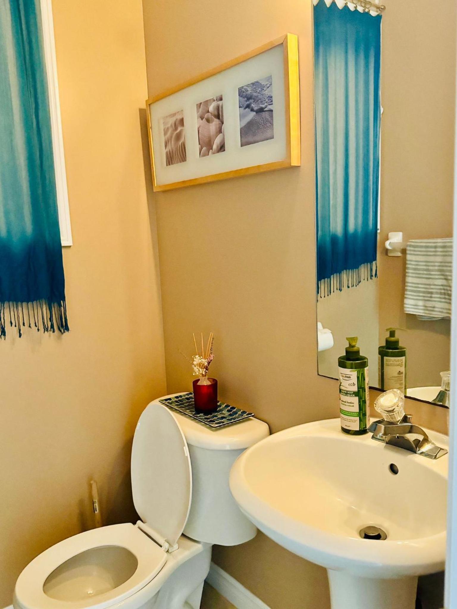 Spacious 4-Bedroom Home in Desirable Barrie Neighborhood