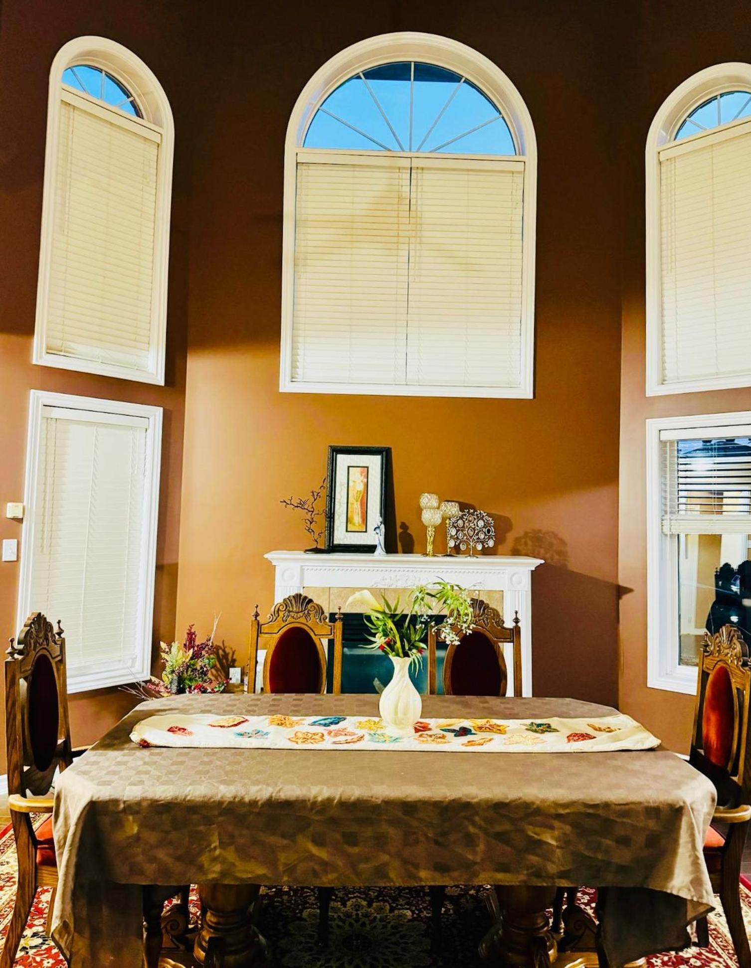 Spacious 4-Bedroom Home in Desirable Barrie Neighborhood