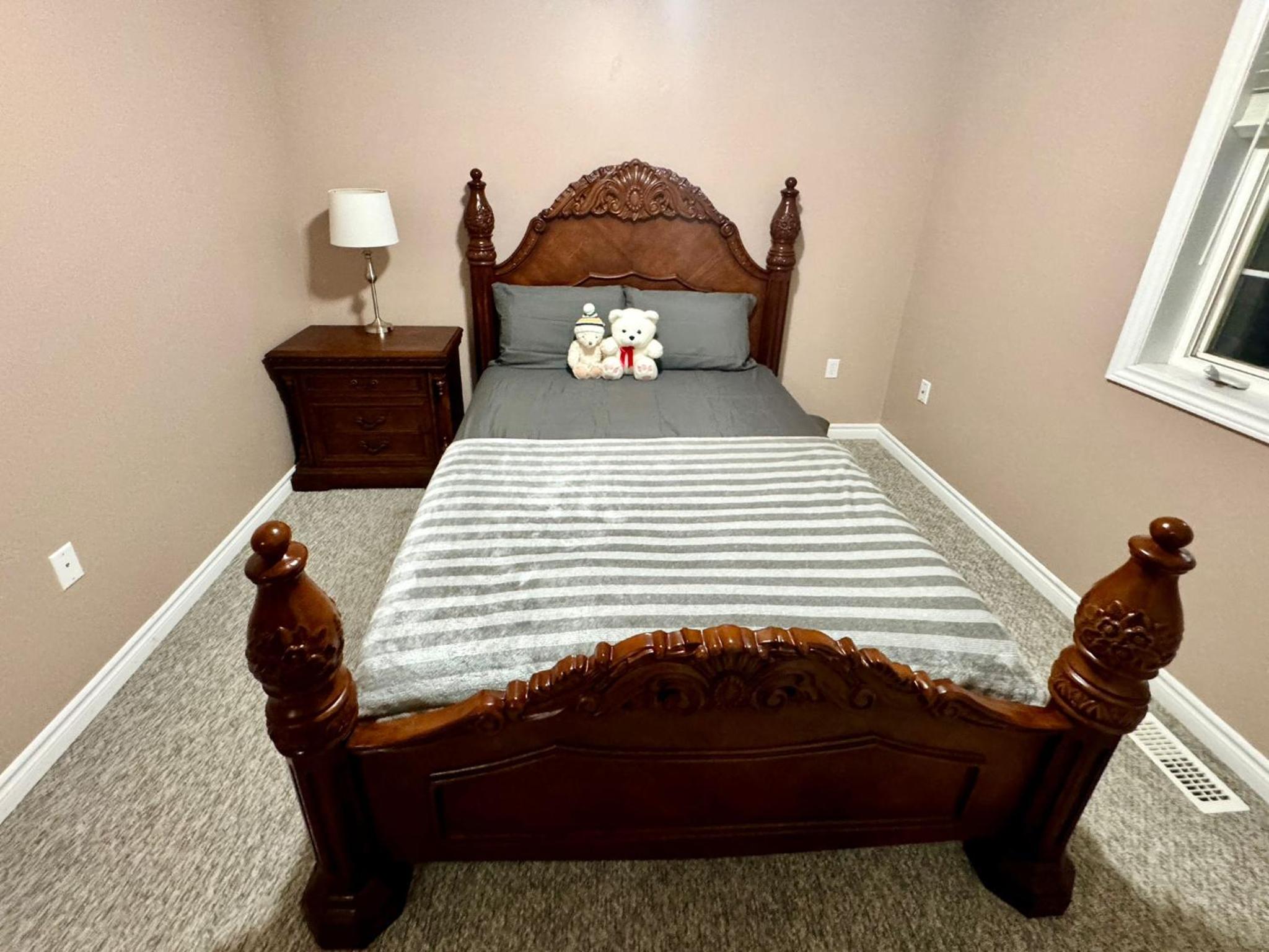 Spacious 4-Bedroom Home in Desirable Barrie Neighborhood