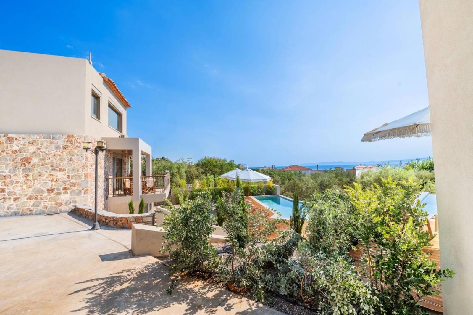 Petradi Suites