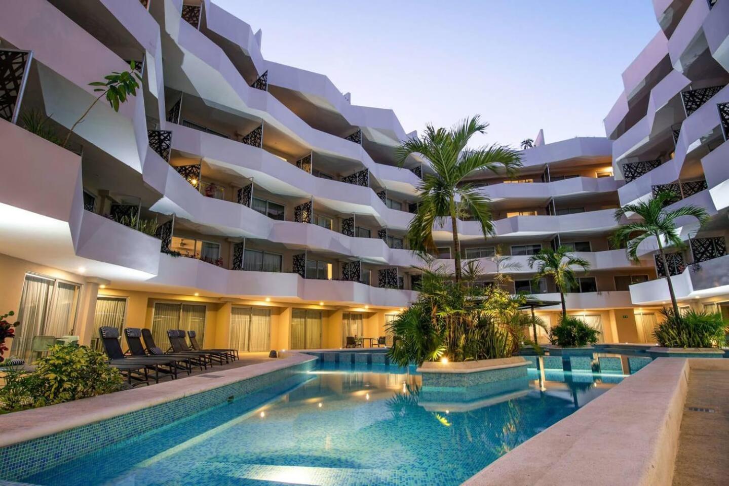 Beautiful 2BR PH, Private rooftop, Sauna, Gym view 5