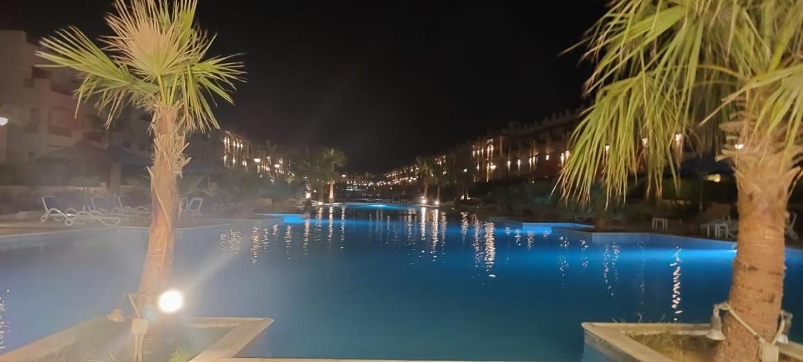 Lasirina palm beach for families only