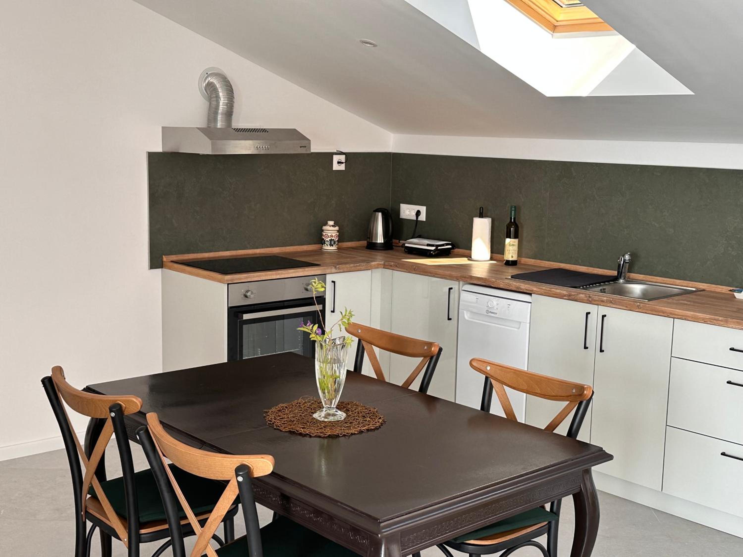 Quince Luxury Apartment view 5