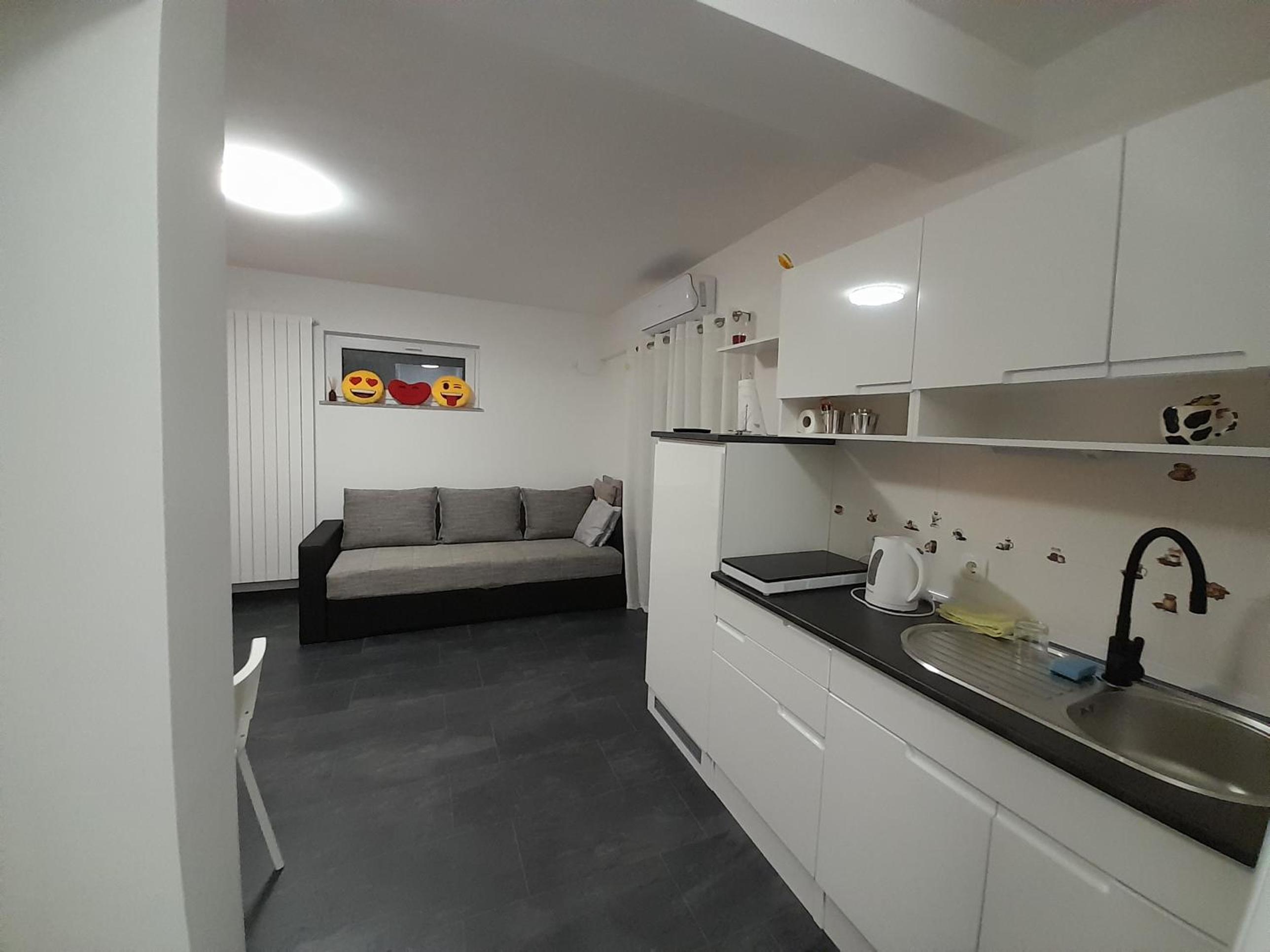 Studio Apartman Smiley view 5