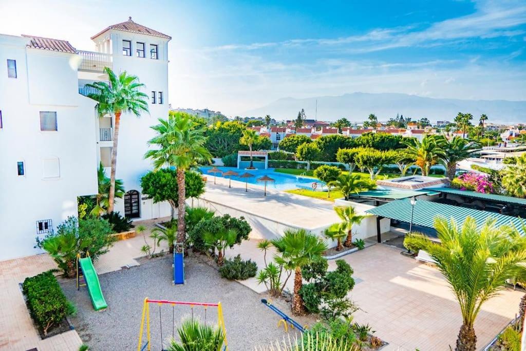 -Jardines del Mar- Relájate a 6 minutos de la playa view 5