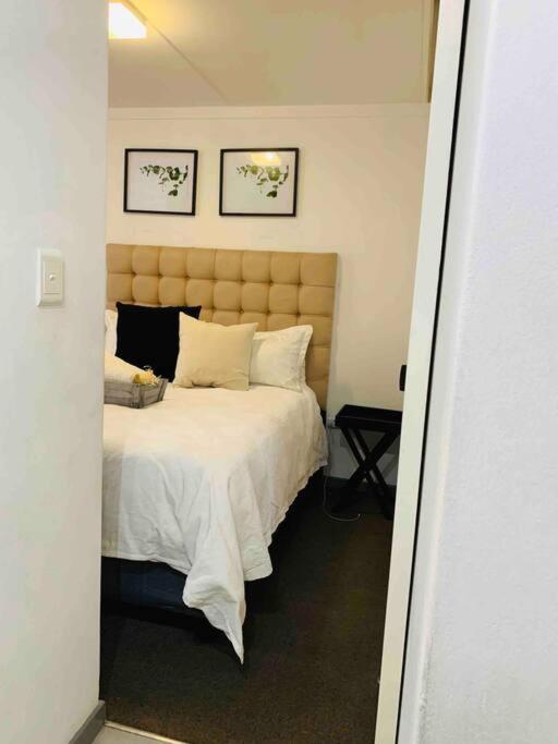 Stunning 1-bedroom self check-in condo with pool view 4