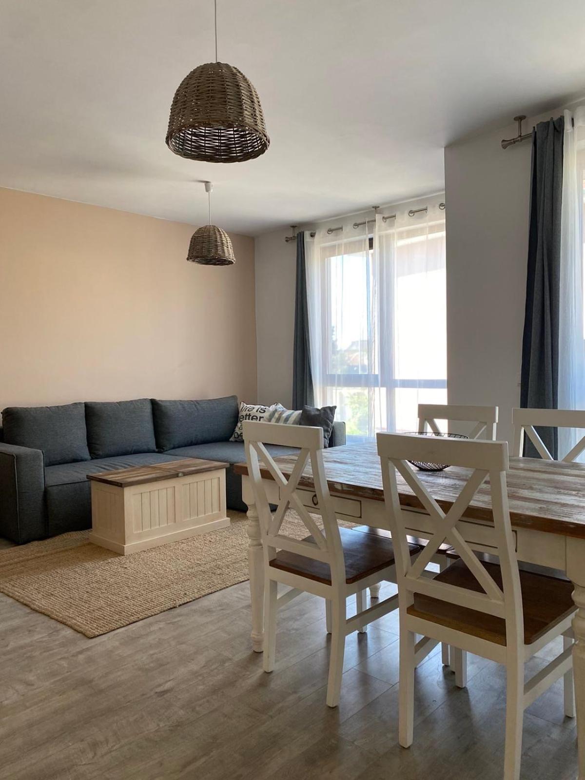 Sea Garden Apartment, excellent location with free parking