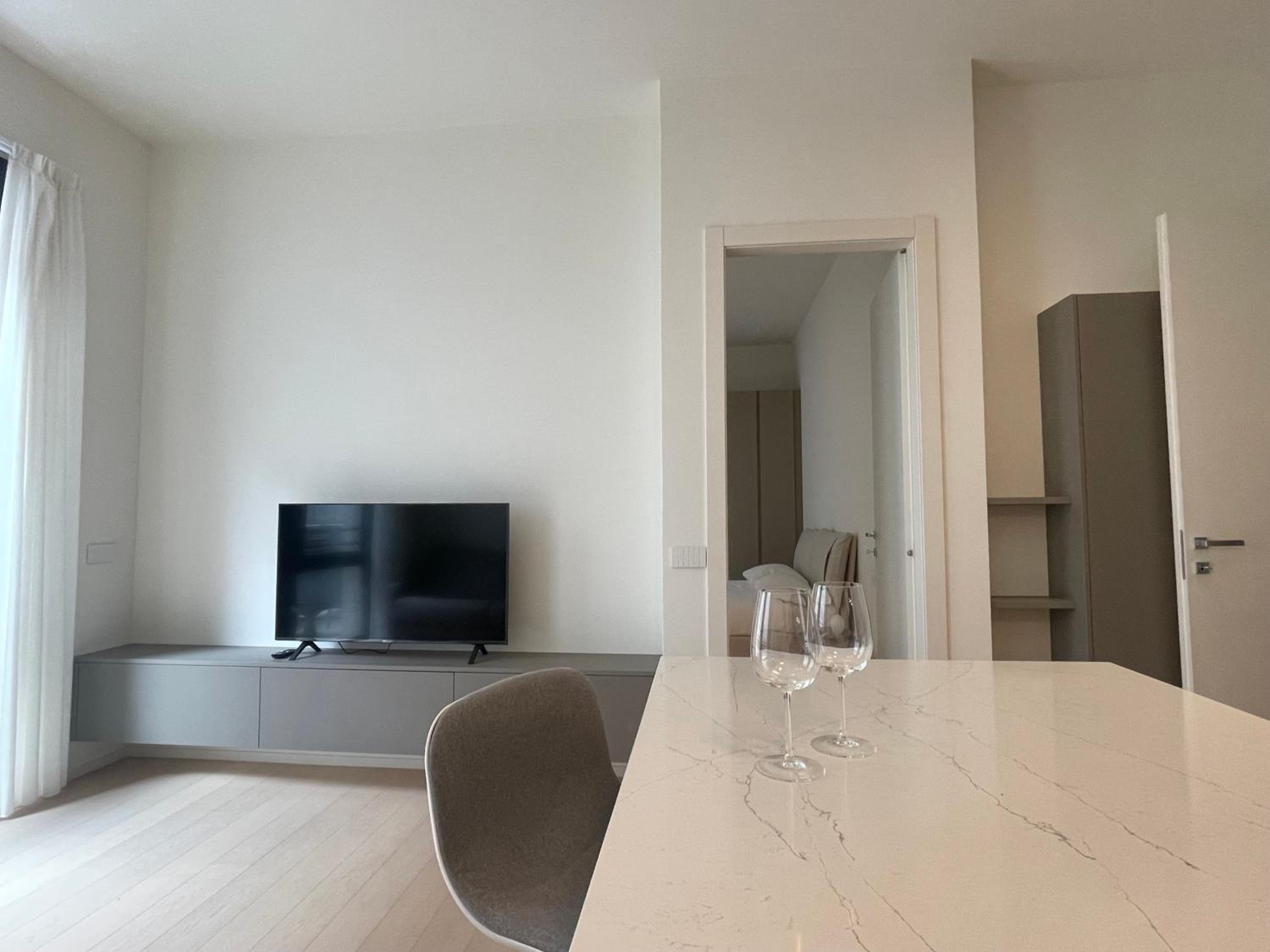 Modern onebedroom 2nd floor - Mirable PM