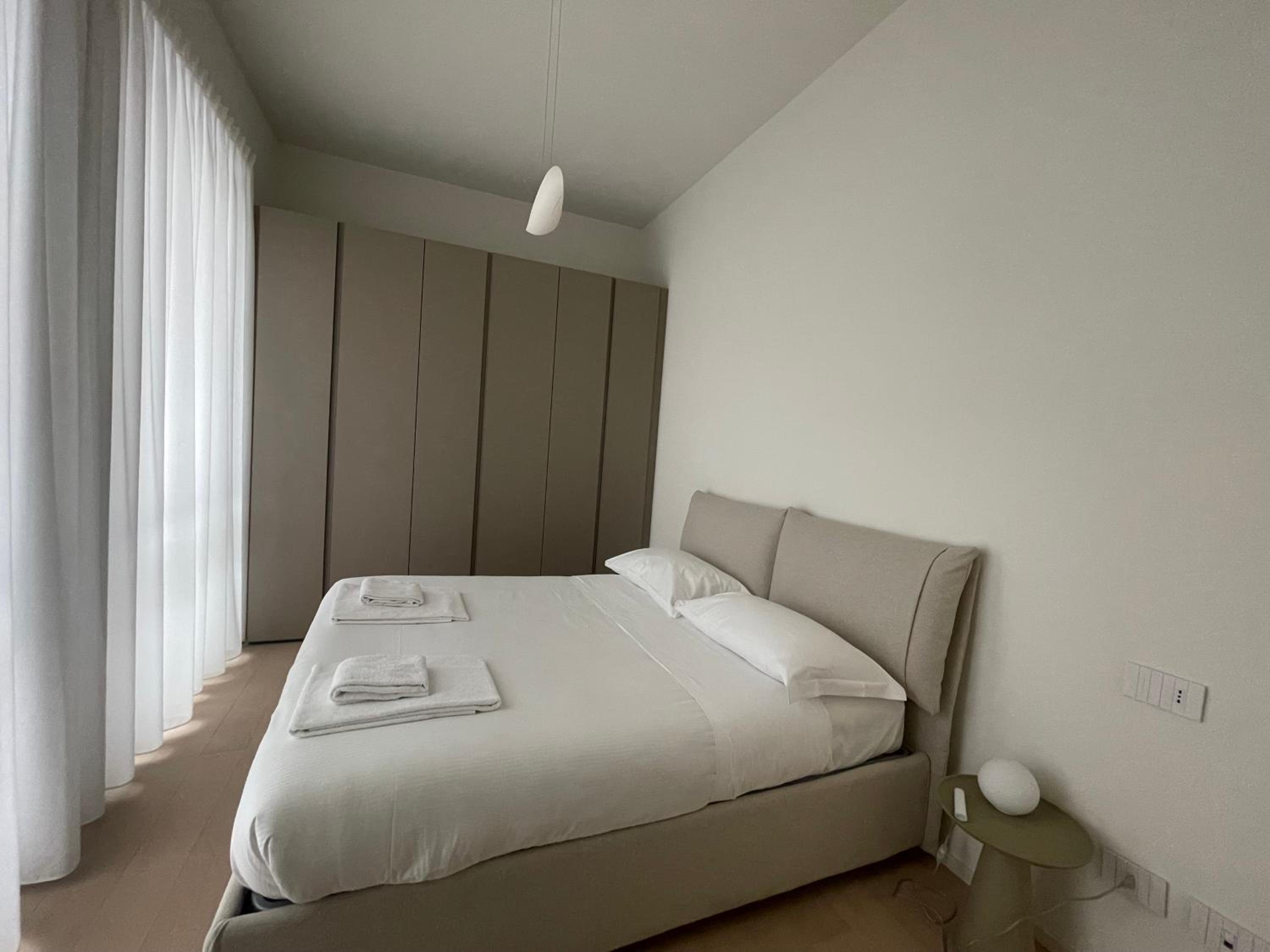 Modern onebedroom 2nd floor - Mirable PM