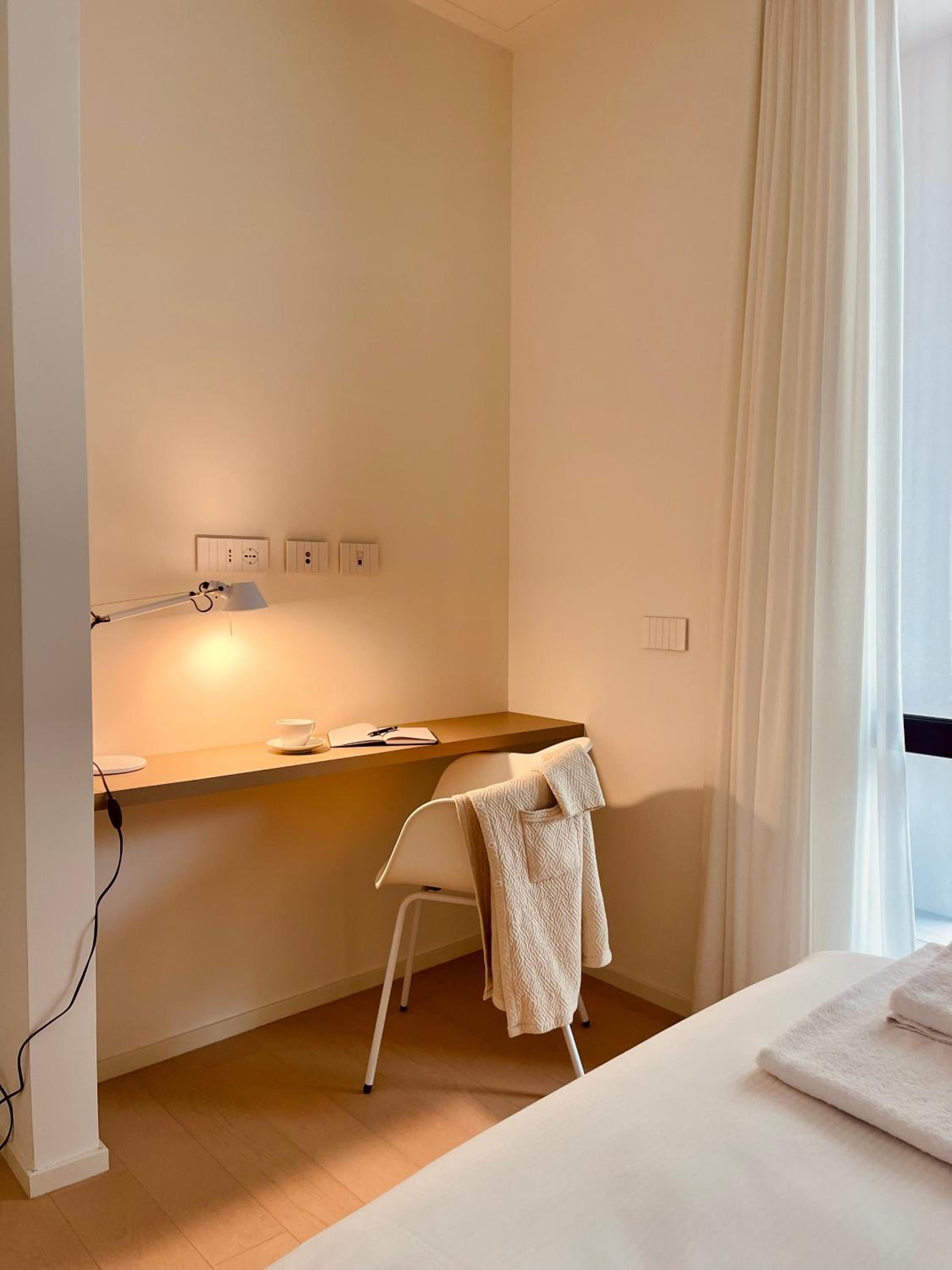 Modern onebedroom 2nd floor - Mirable PM
