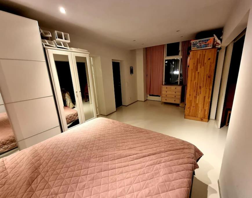 Norrebro Oasis Home - WITH 2 CATS - FAMILIES ONLY