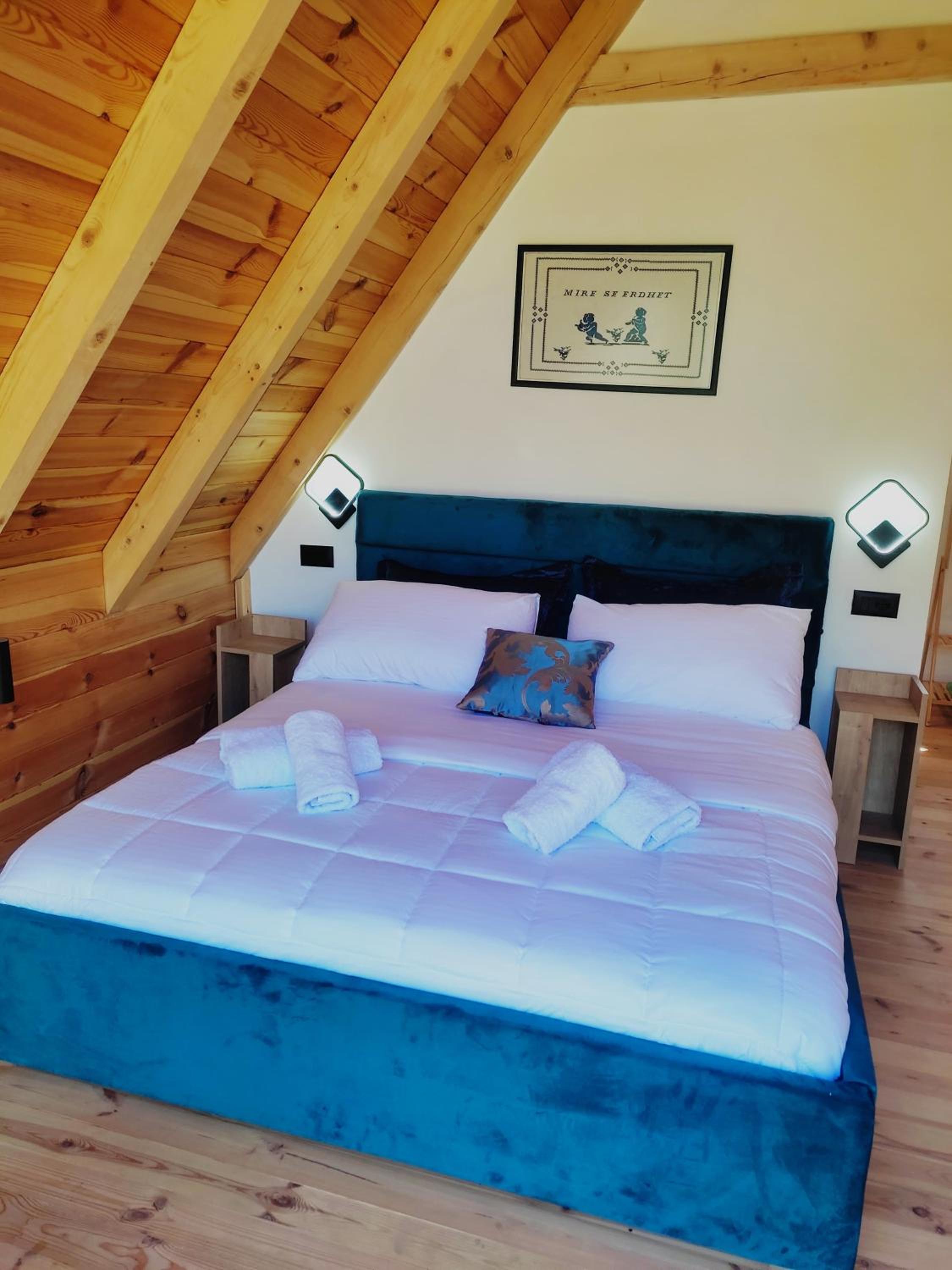Guest House Astrit Villi