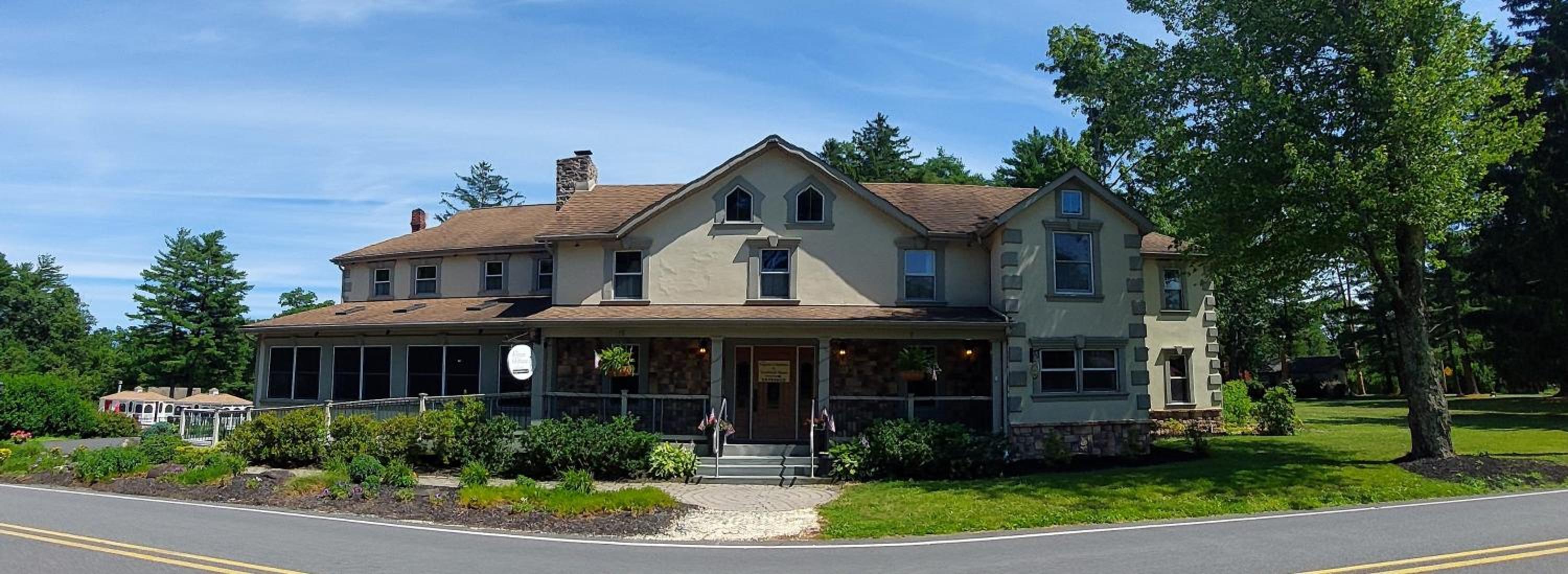 Woodfield Manor - A Sundance Vacations Property