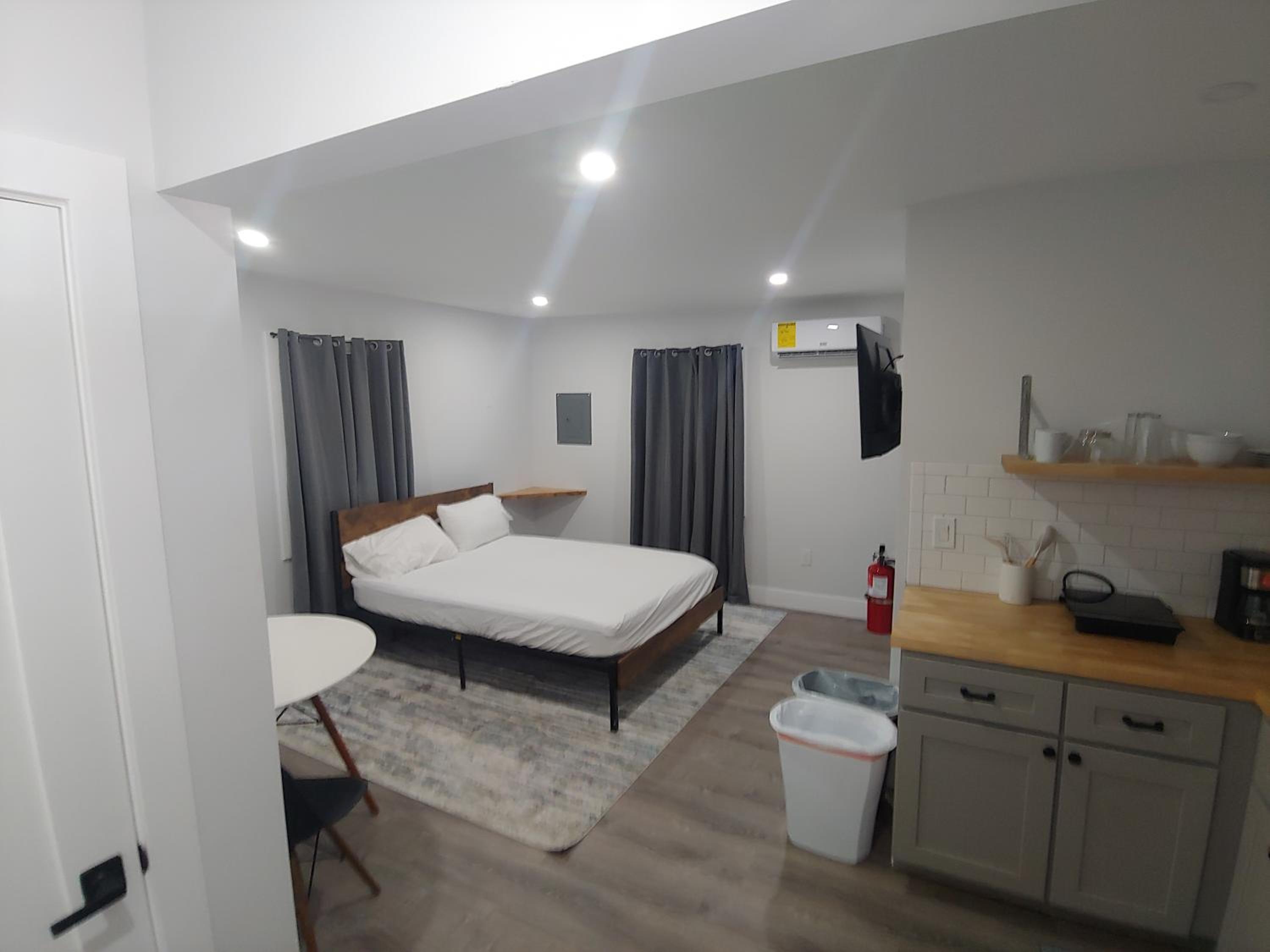 Vermont Suites