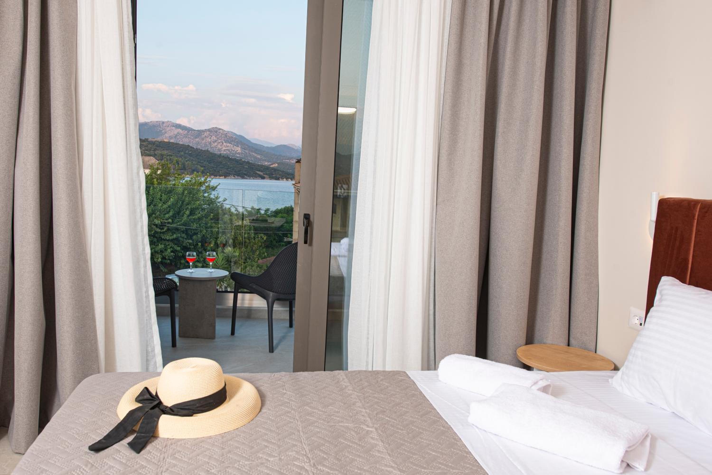 Avali Deluxe Apartments view 5